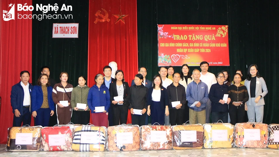 bna-trao-qua-9493.jpg.webp