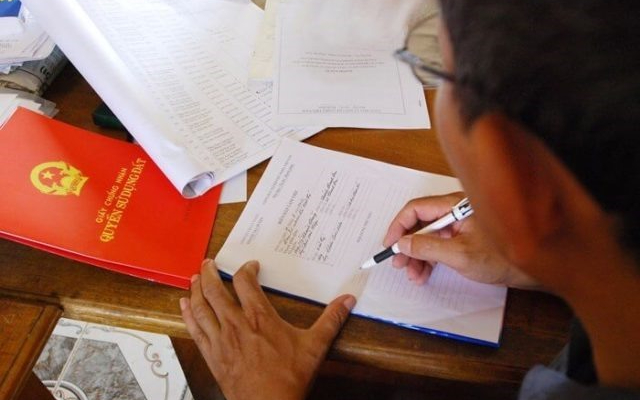 Cử tri huyện Anh Sơn kiến nghị thanh tra, kết luận cụ thể các trường hợp giao đất trái thẩm quyền