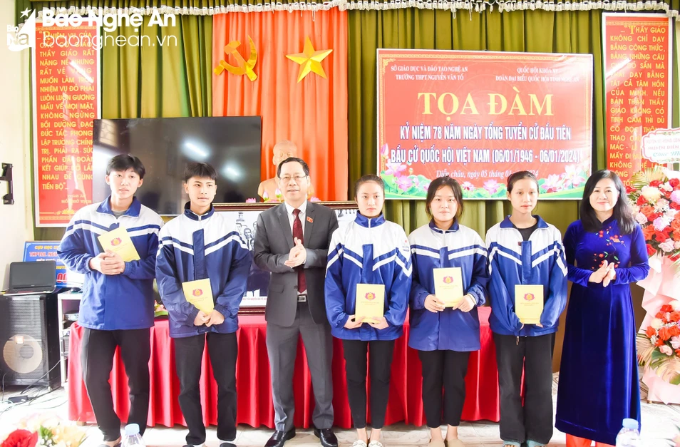 bna-trao-2-anh-thanh-le-2847.jpg.webp