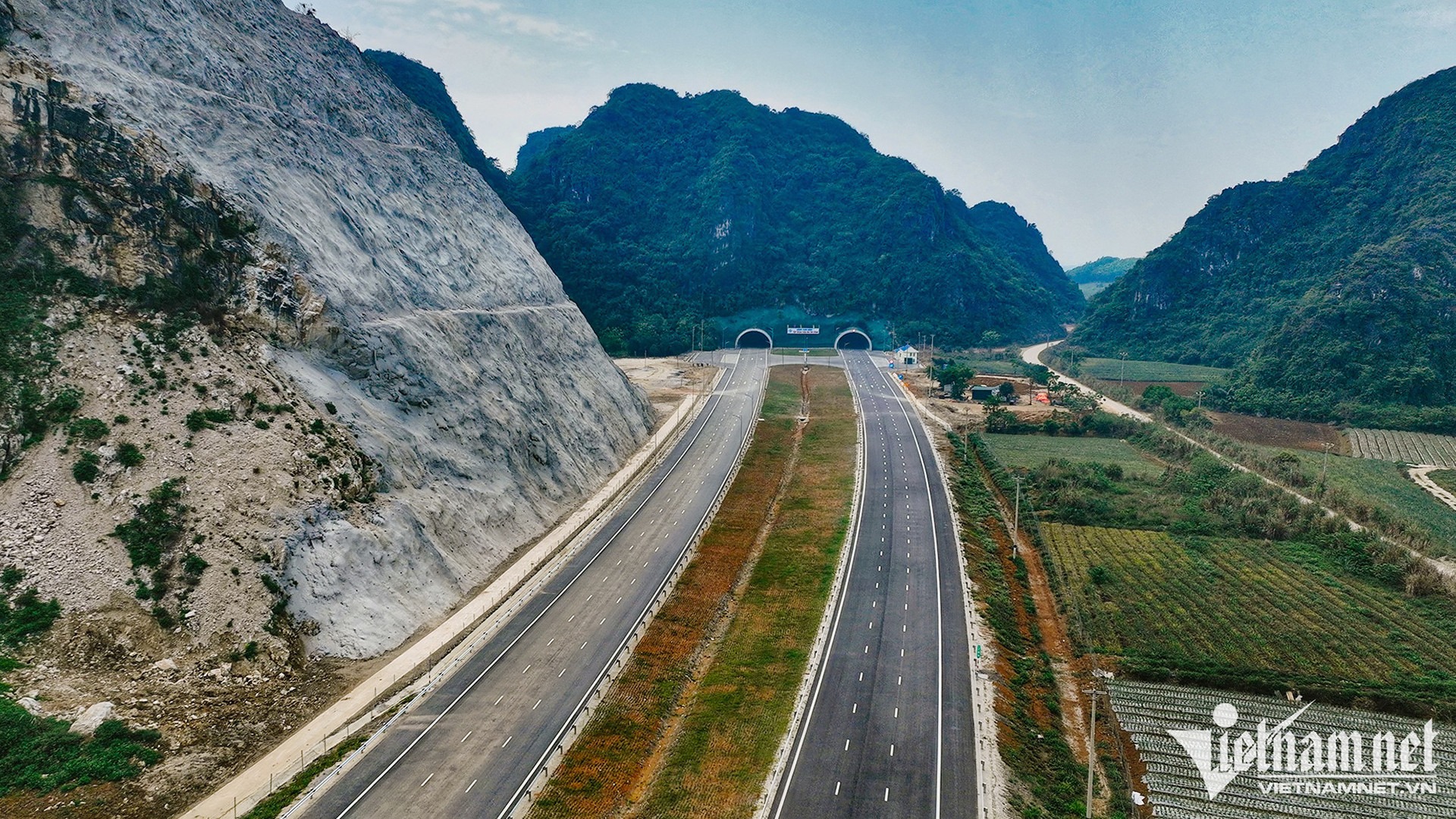 anh-trong-bai-565.jpg?width=0&s=YDHfh1f484z8Dj2Glwpzaw