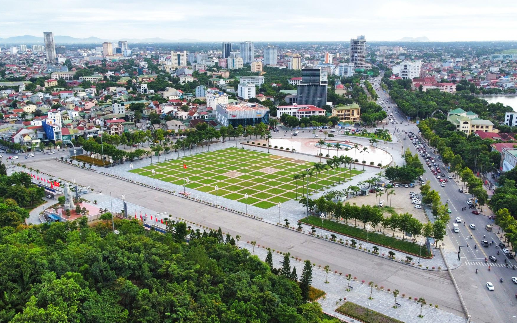Thực hiện hiệu quả hoạt động giám sát góp phần xây dựng, phát triển thành phố Vinh trở thành cực tăng trưởng
