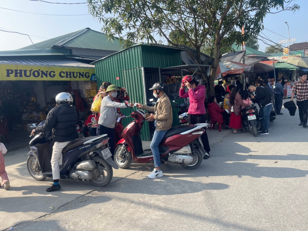 Sở Văn hóa và Thể thao trả lời kiến nghị của cử tri về việc thu phí gửi xe tại một số di tích trên địa bàn tỉnh