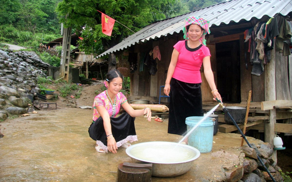 Đẩy nhanh tiến độ giải ngân vốn sự nghiệp hỗ trợ chuyển đổi nghề và nước sinh hoạt phân tán cho người dân vùng đồng bào dân tộc thiểu số và miền núi