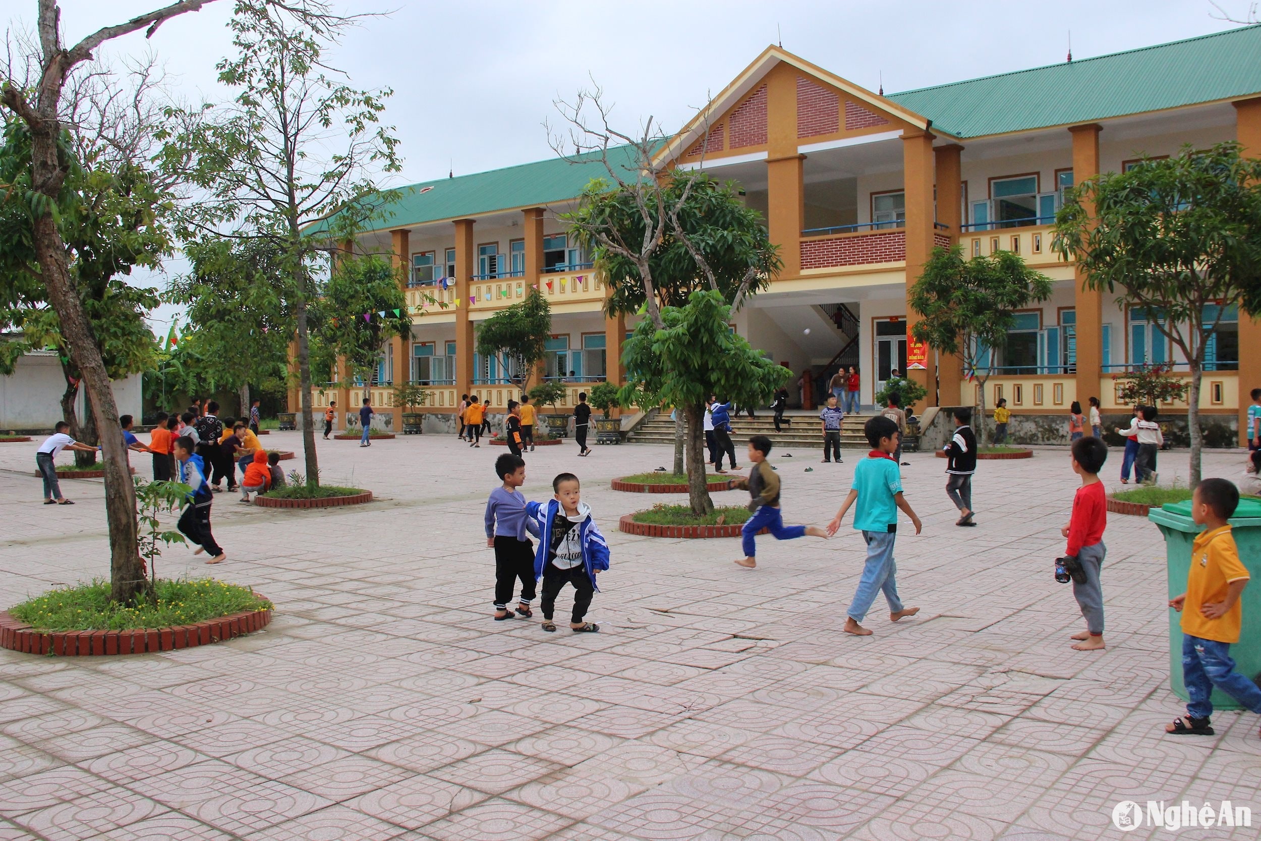 bna_truong-tieu-hoc-hung-trung-huyen-hung-nguyen.jpg