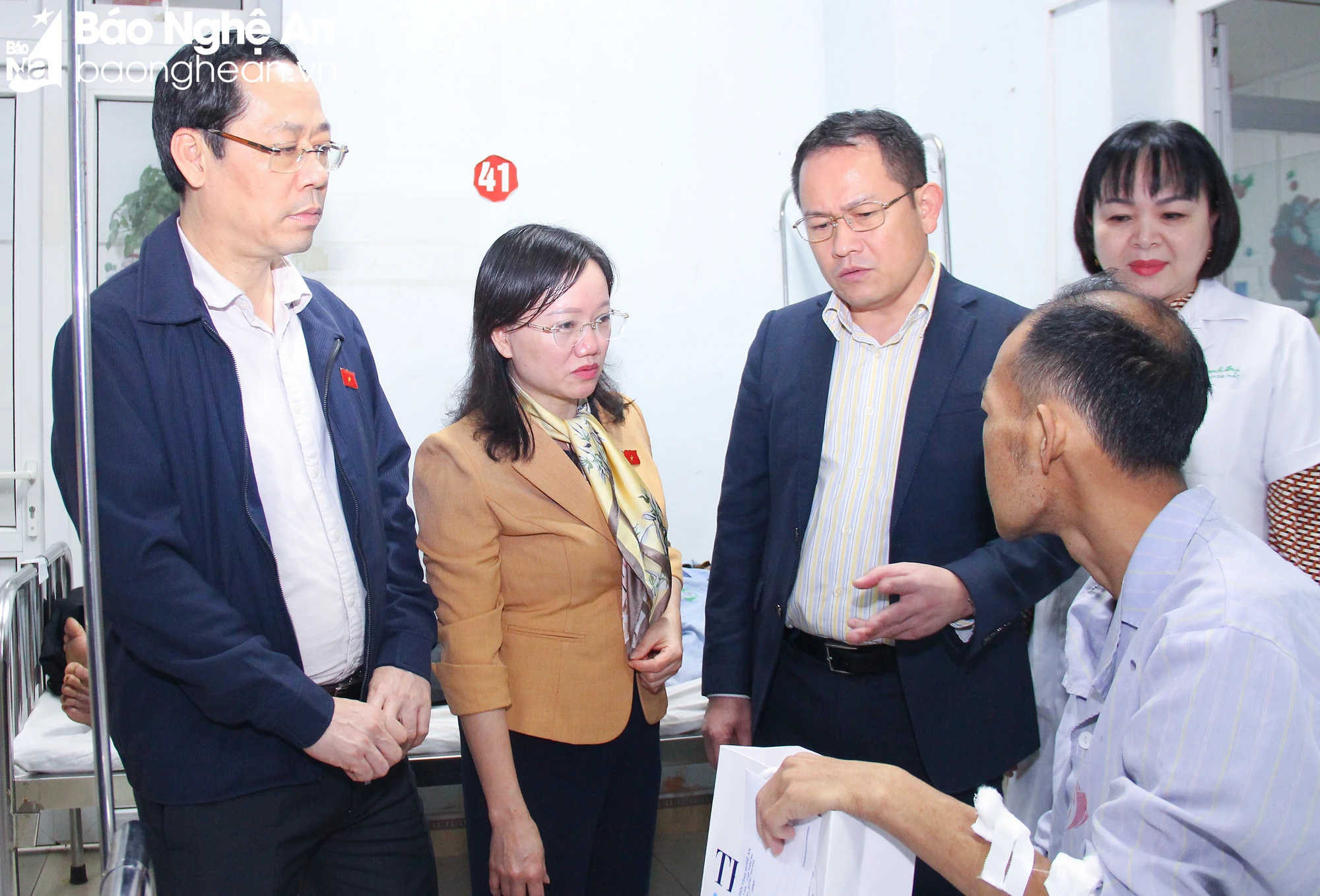 bna-mh22-7020.jpg.webp