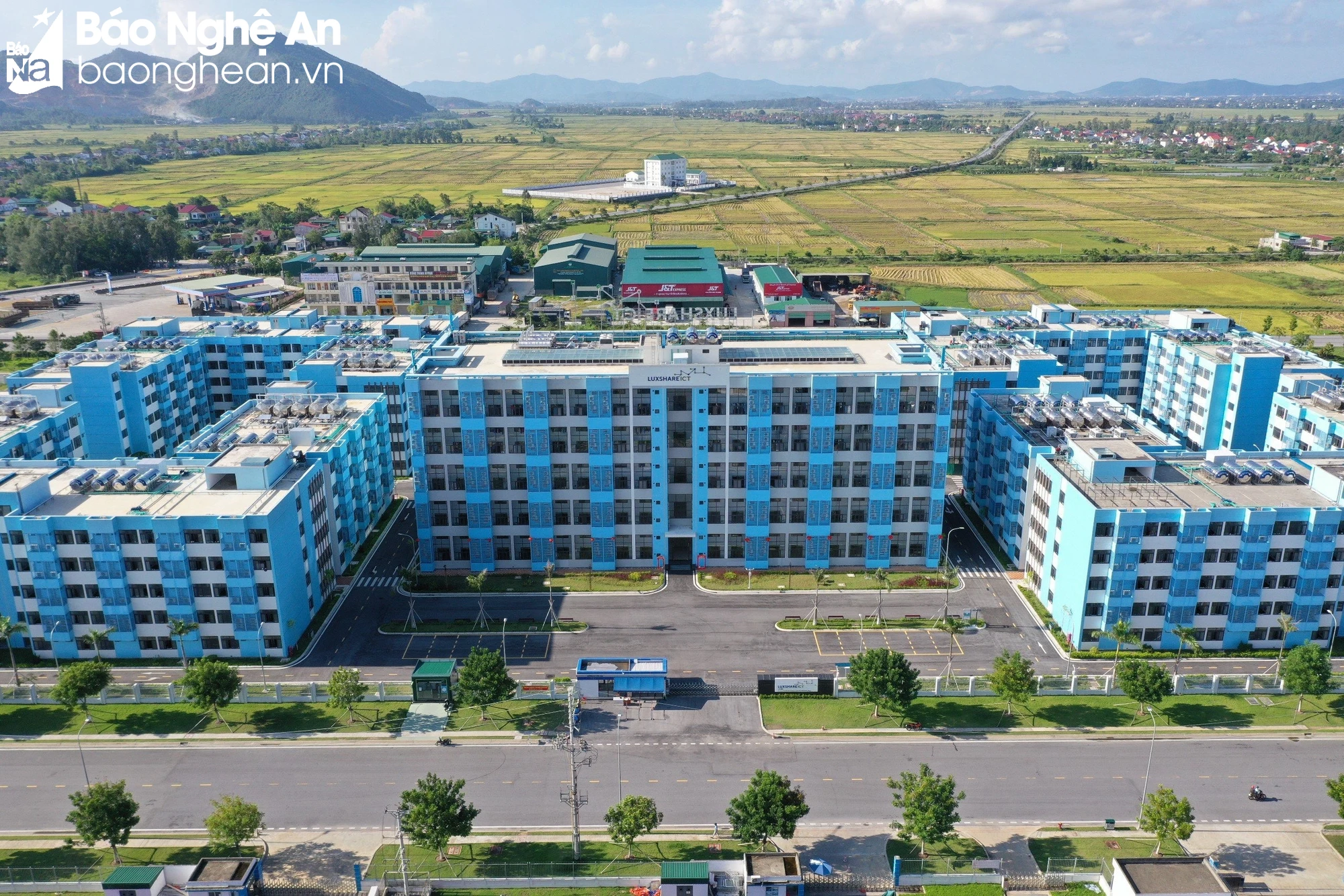 bna-khu-ky-tuc-xa-luxshare-2224.jpeg.webp