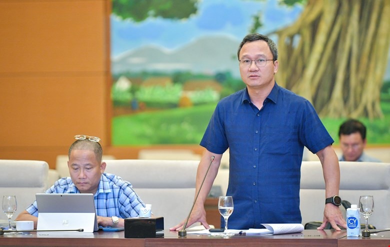 khuatviethung-558.jpeg?width=0&s=r7TgEo30g2ytlweVCvbtqQ