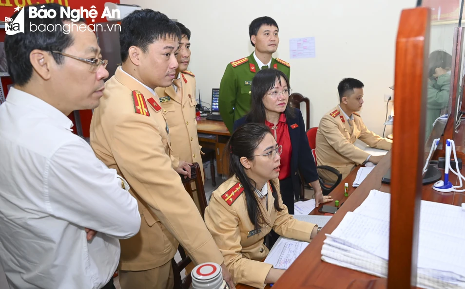 bna-7742-3201.jpg.webp