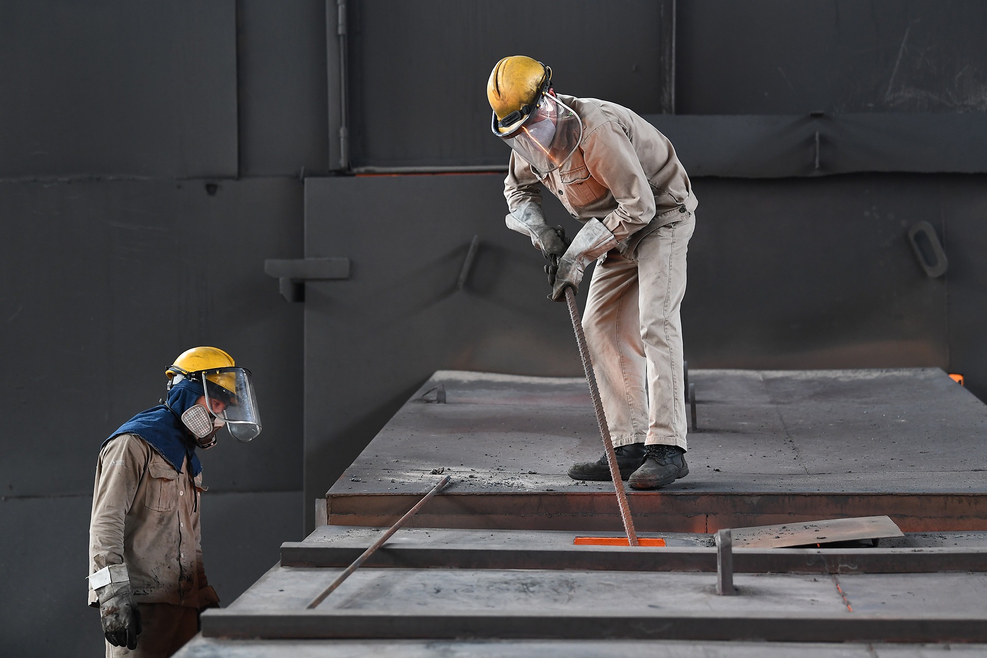 cong-nhan-895.jpg?width=0&s=RG5smUr2HWepSdBGGaZzzA