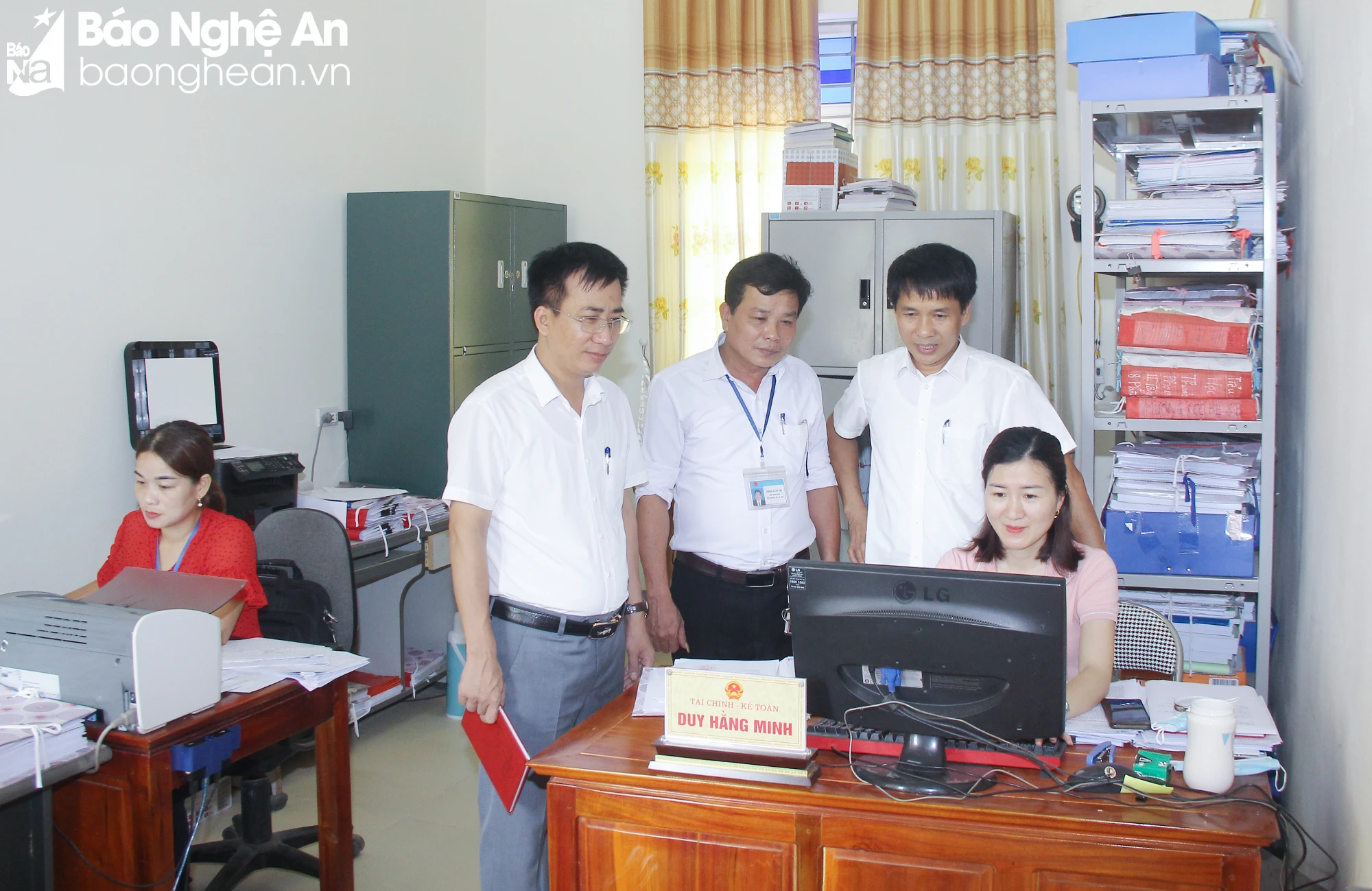 bna-doan-cong-tac-huyen-thanh-chuong-giam-sat-viec-thuc-hien-nhiem-vu-chuyen-mon-cua-cong-chuc-tai-xa-thanh-phong-4056.jpg.webp