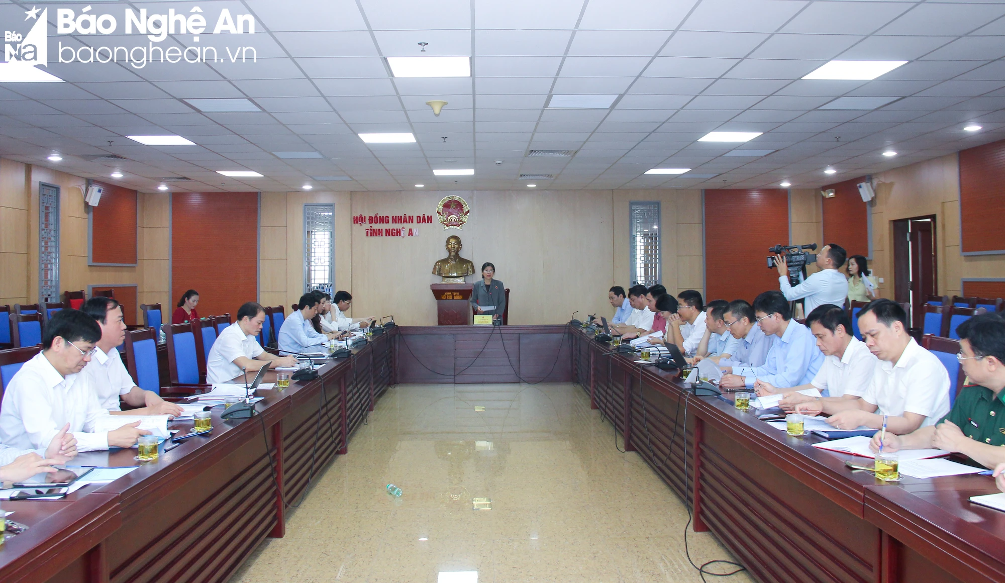 bna-mh5-2416.jpg.webp