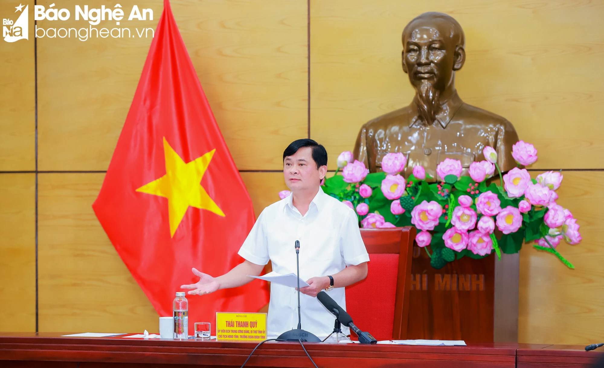 bna-bi-thu-tinh-uy-thai-thanh-quy-chu-tri-dieu-hanh-cuoc-lam-viec-1330.jpg.webp