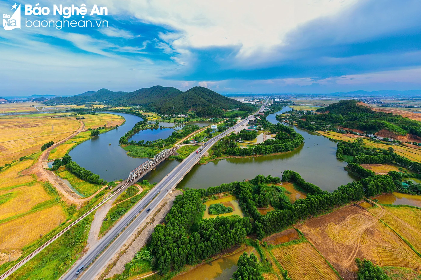 bna_tl_nghe-an-nam-o-vi-tri-trung-tam-vung-bac-trung-bo-tren-truc-giao-thong-huyet-mach-bac-nam-cua-ca-nuoc-anh-nhat-thanh-2682.jpg.webp