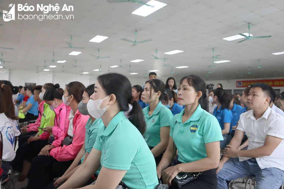 bna-tiep-xuc-cu-tri-cong-nhan-dien-chau-anh-diep-thanh00001-2397.jpg.webp