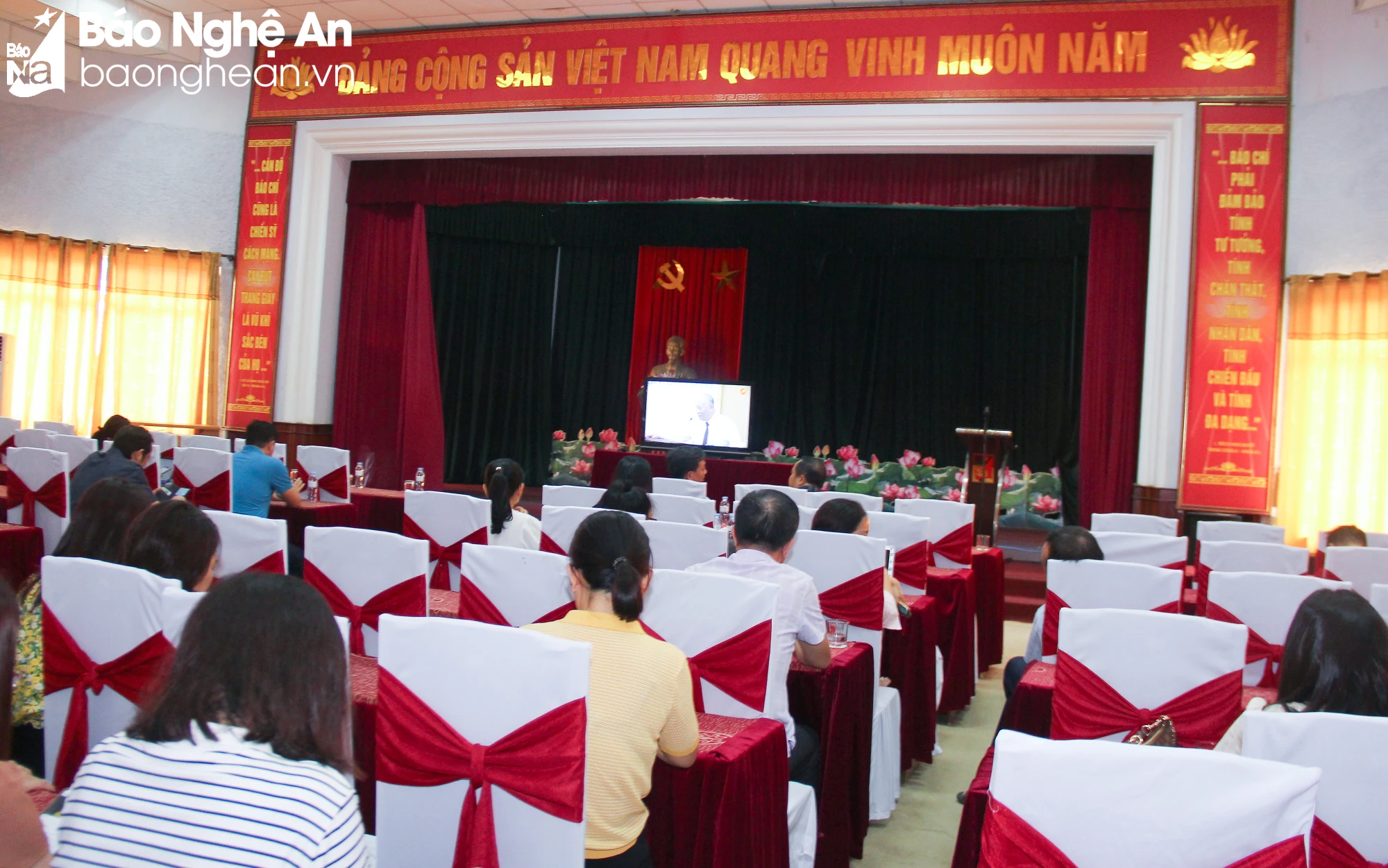 bna-mh10-1743.jpg.webp