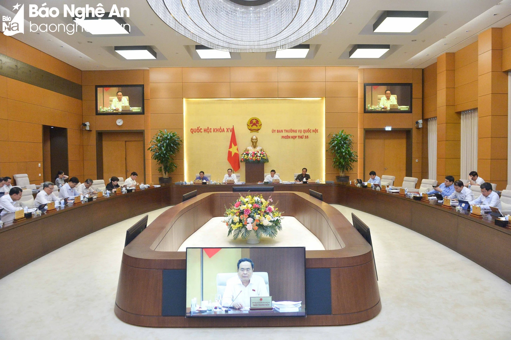 bna-quang-canh-ky-hop-thu-33-cua-uy-ban-thuong-vu-quoc-hoi-anh-lam-hien-5534.jpg.webp