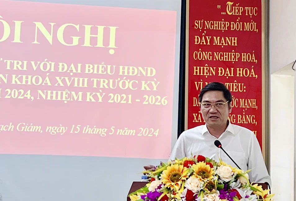 anh-4-ong-hoang-nghia-hieu-pho-bi-thu-tinh-uy-phat-bieu-tai-bieu-tiep-xuc-cu-tri-4676.jpg.webp