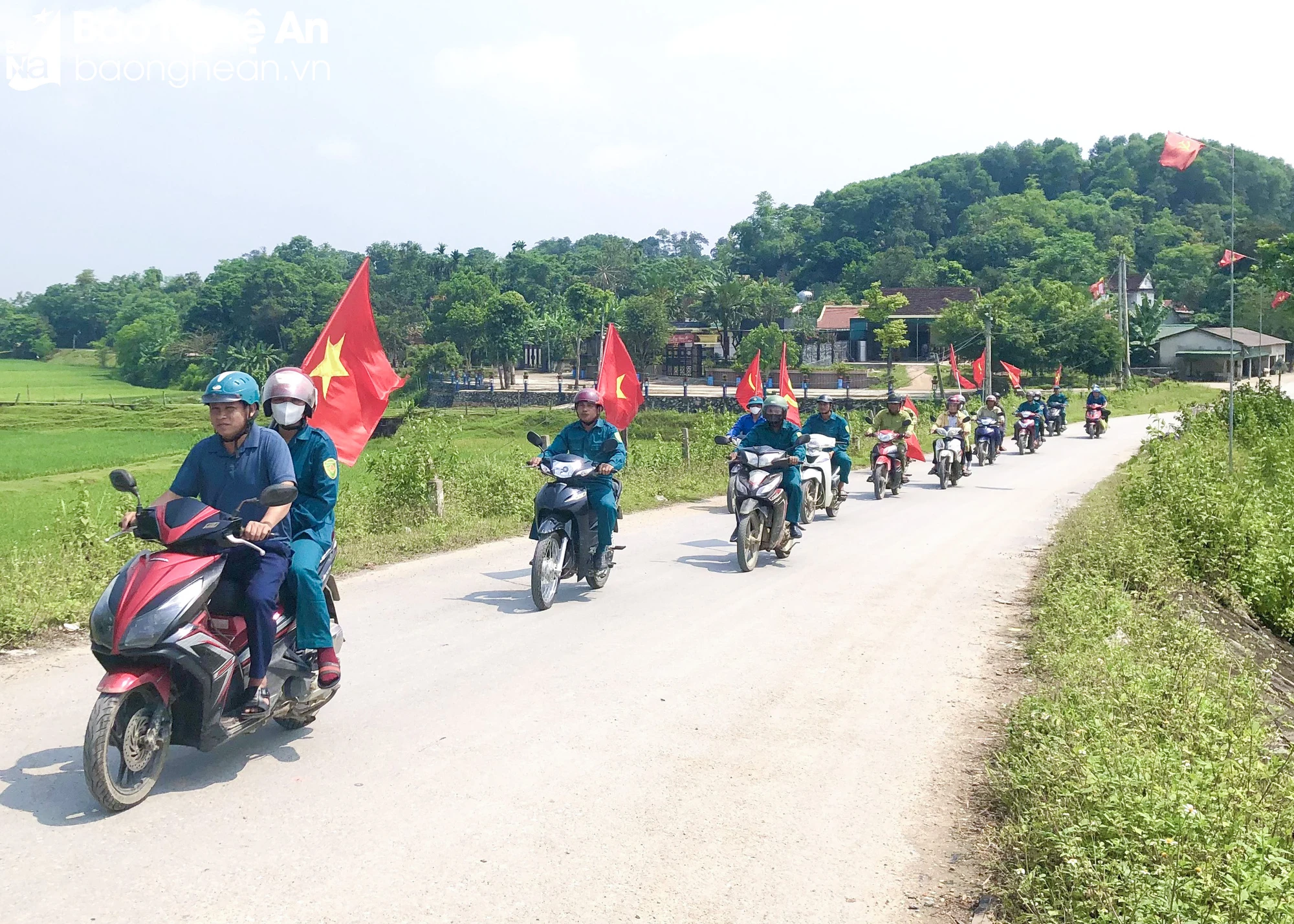 bna-cac-luc-luong-o-xa-thanh-mai-huyen-thanh-chuong-to-chuc-tuyen-truyen-co-dong-ve-chu-truong-sap-nhap-4635.jpeg.webp