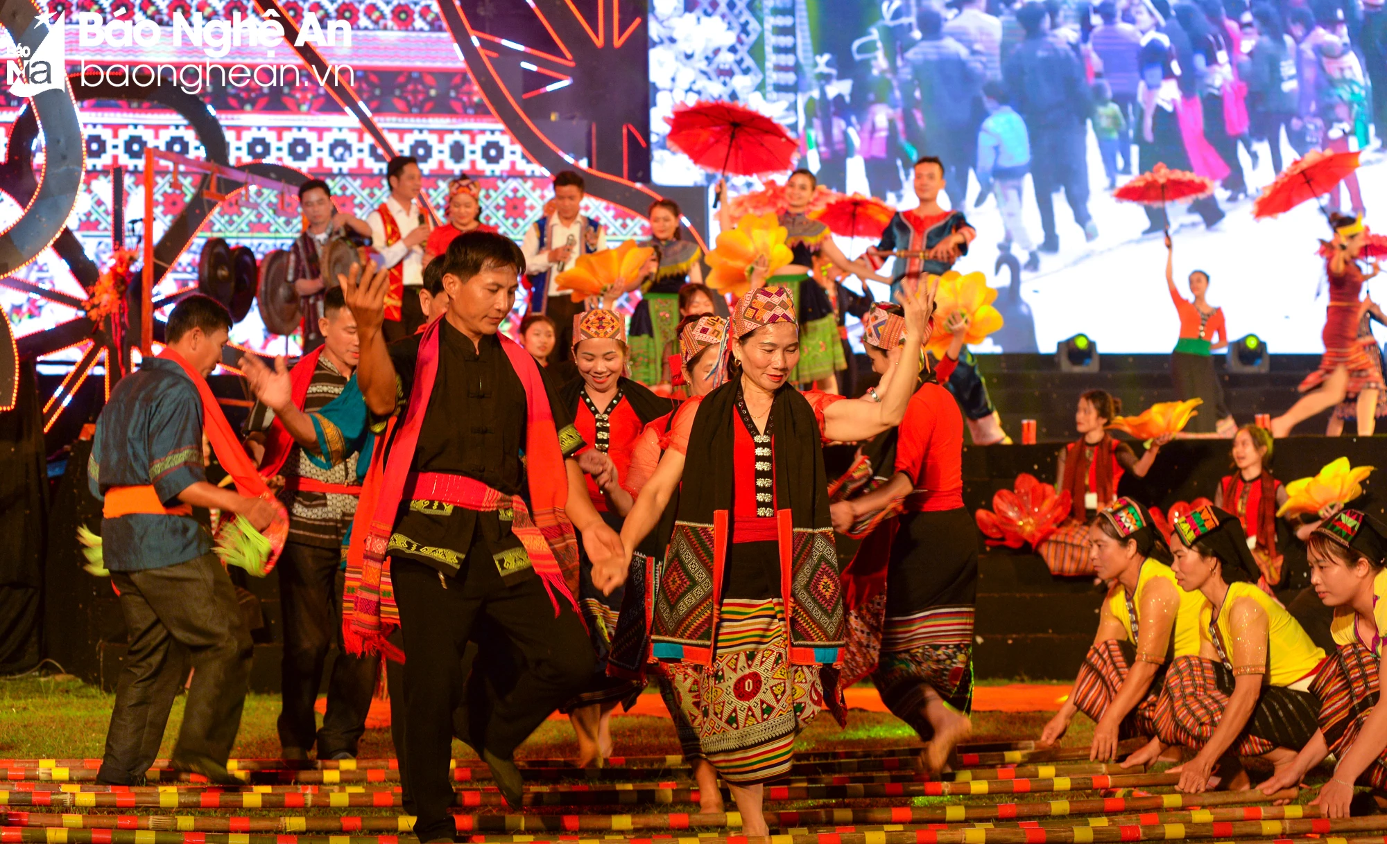 bna_c_le-hoi-mon-son-luc-da-duoc-to-chuc-hang-nam-gop-phan-giu-giu-phat-huy-cac-gia-tri-van-hoa-anh-thanh-cuong-8703.jpg.webp