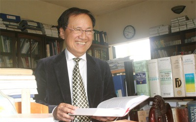 HÀM CHÂU – Nhà báo khoa học hàng đầu