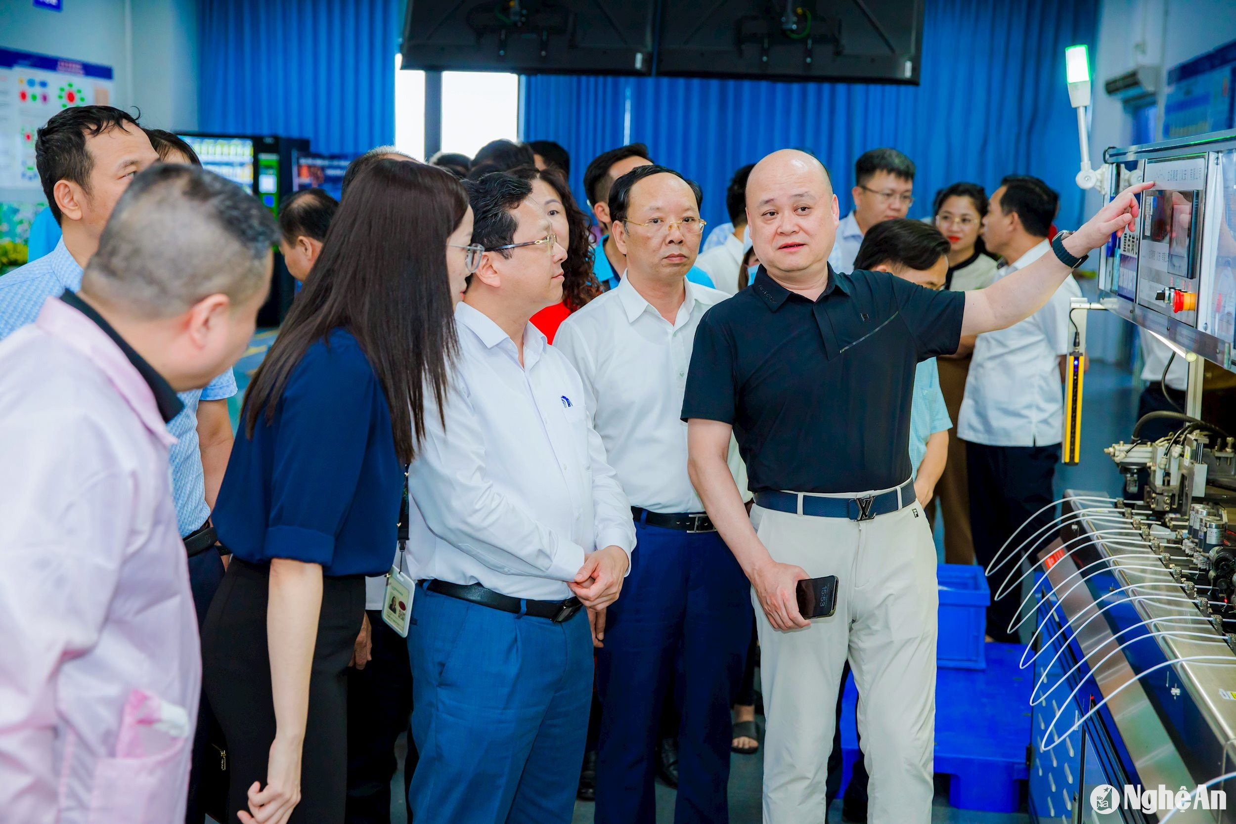 bna_viet8107.jpg