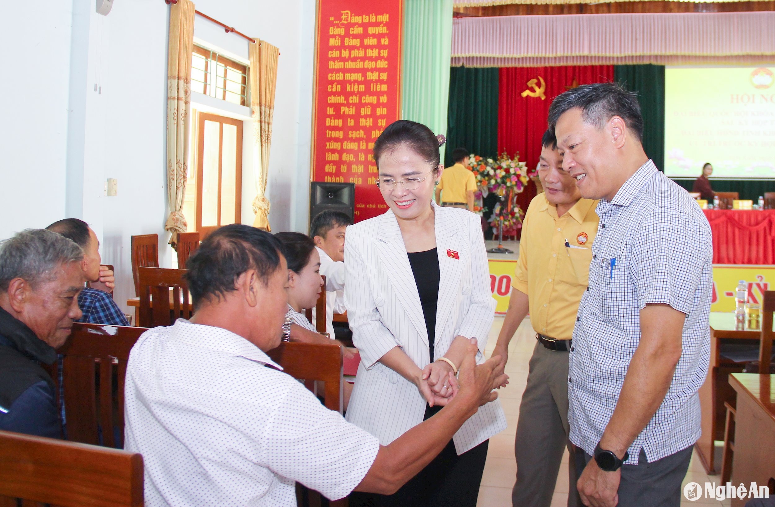 bna_-chu-tich-uy-ban-mttq-tinh-va-huyen-nghi-loc-nam-bat-tinh-hinh-nhan-dan-va-tiep-thu-y-kien-cu-tri-huyen-nghi-loc.-anh-mai-hoa.jpg