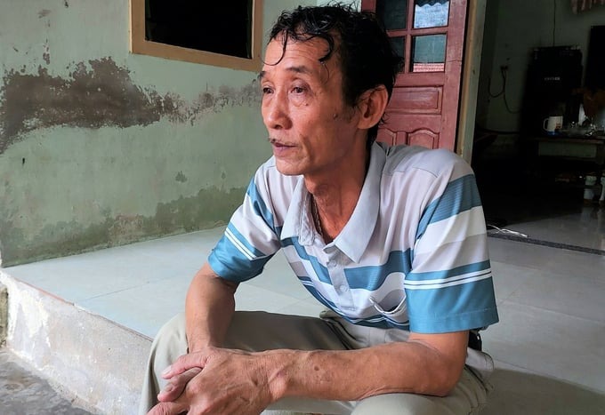 z5643569274040_69267fa08ab21ec435240d466323bcec-144218_837.jpg Ông Thủy khẳng định không thể an cư lạc nghiệp với tình cảnh hiện nay. Ảnh: Việt Khánh.
