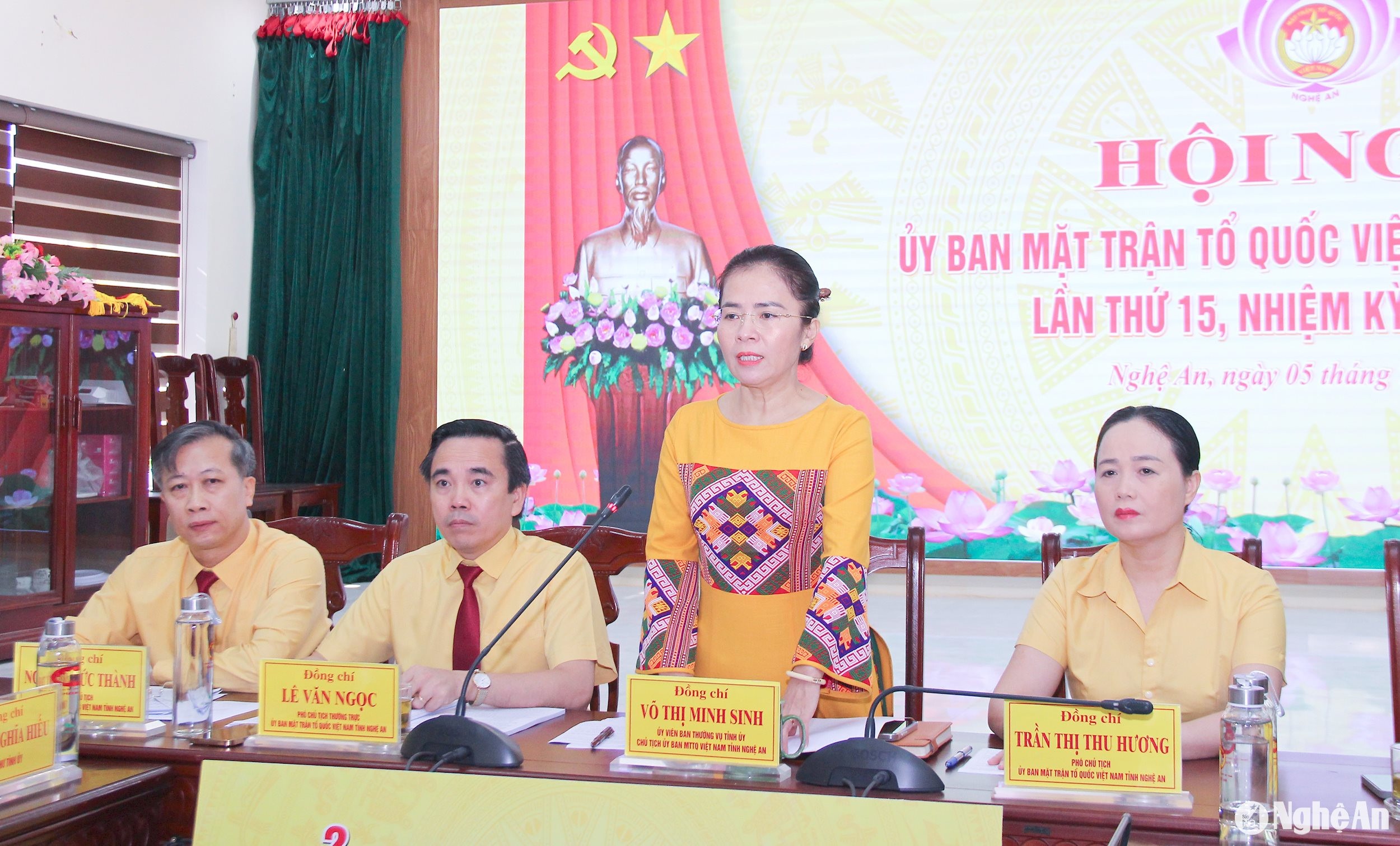 bna_-dong-chi-vo-thi-minh-sinh-dieu-hanh-ky-hop.-anh-mai-hoa.jpg