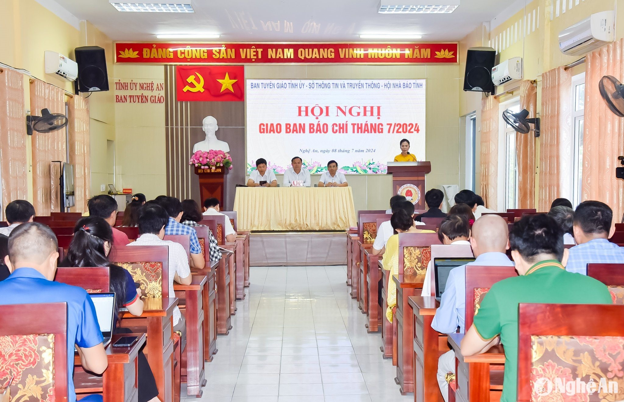 quang-canh.jpg