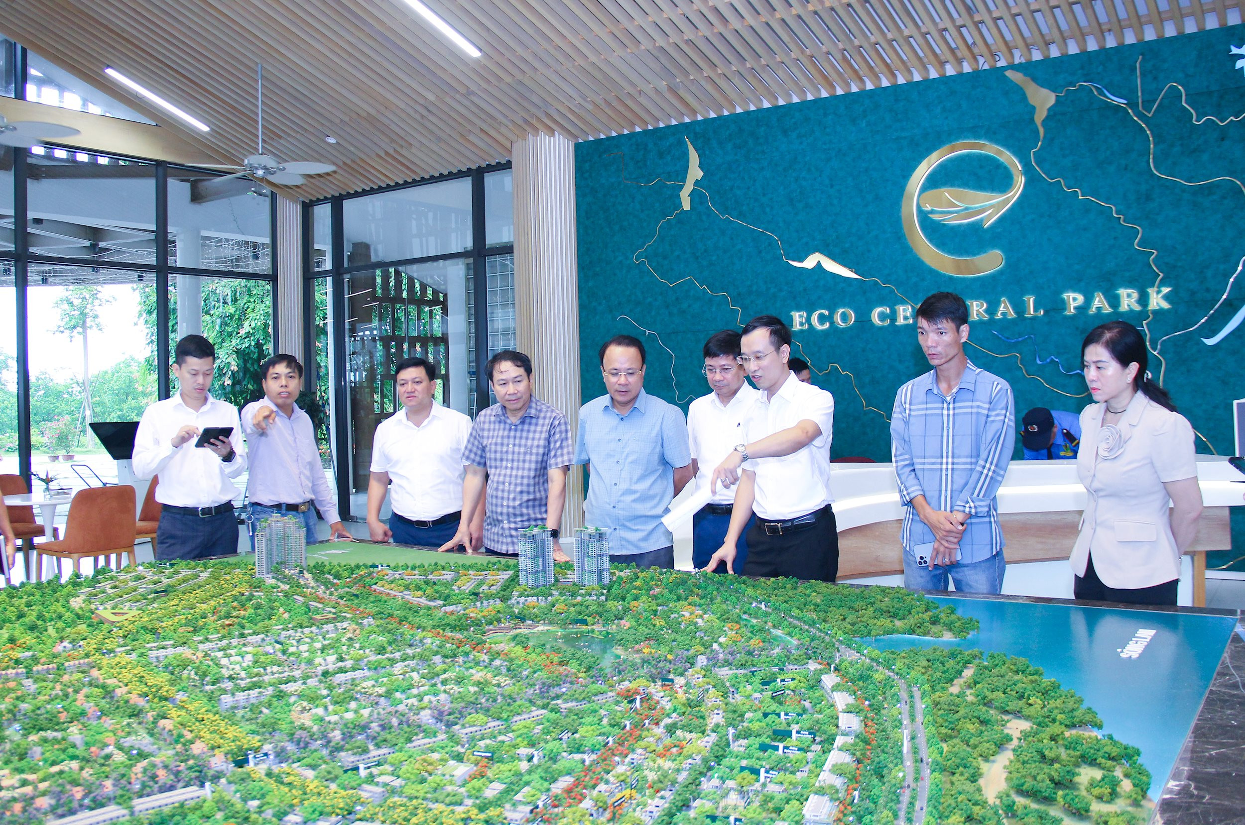 Quyết liệt chỉ đạo hoàn thành cao nhất chỉ tiêu kinh tế - xã hội giai đoạn 2021-2025