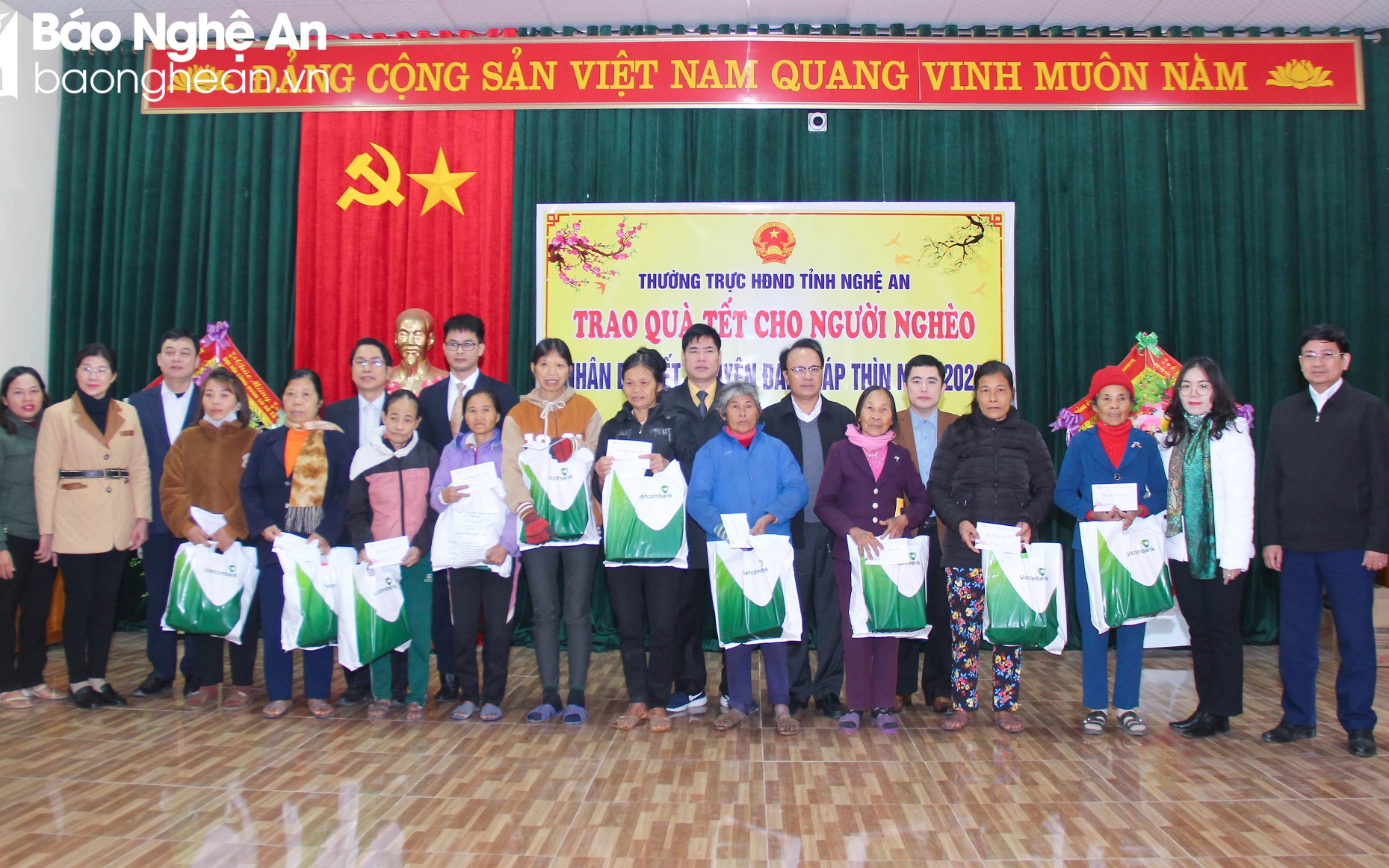 Nỗ lực quan tâm, chăm lo người có công với cách mạng, hộ nghèo, nhân sĩ, trí thức, văn nghệ sĩ, lực lượng vũ trang… nhân dịp Tết Nguyên đán và các lễ kỷ niệm