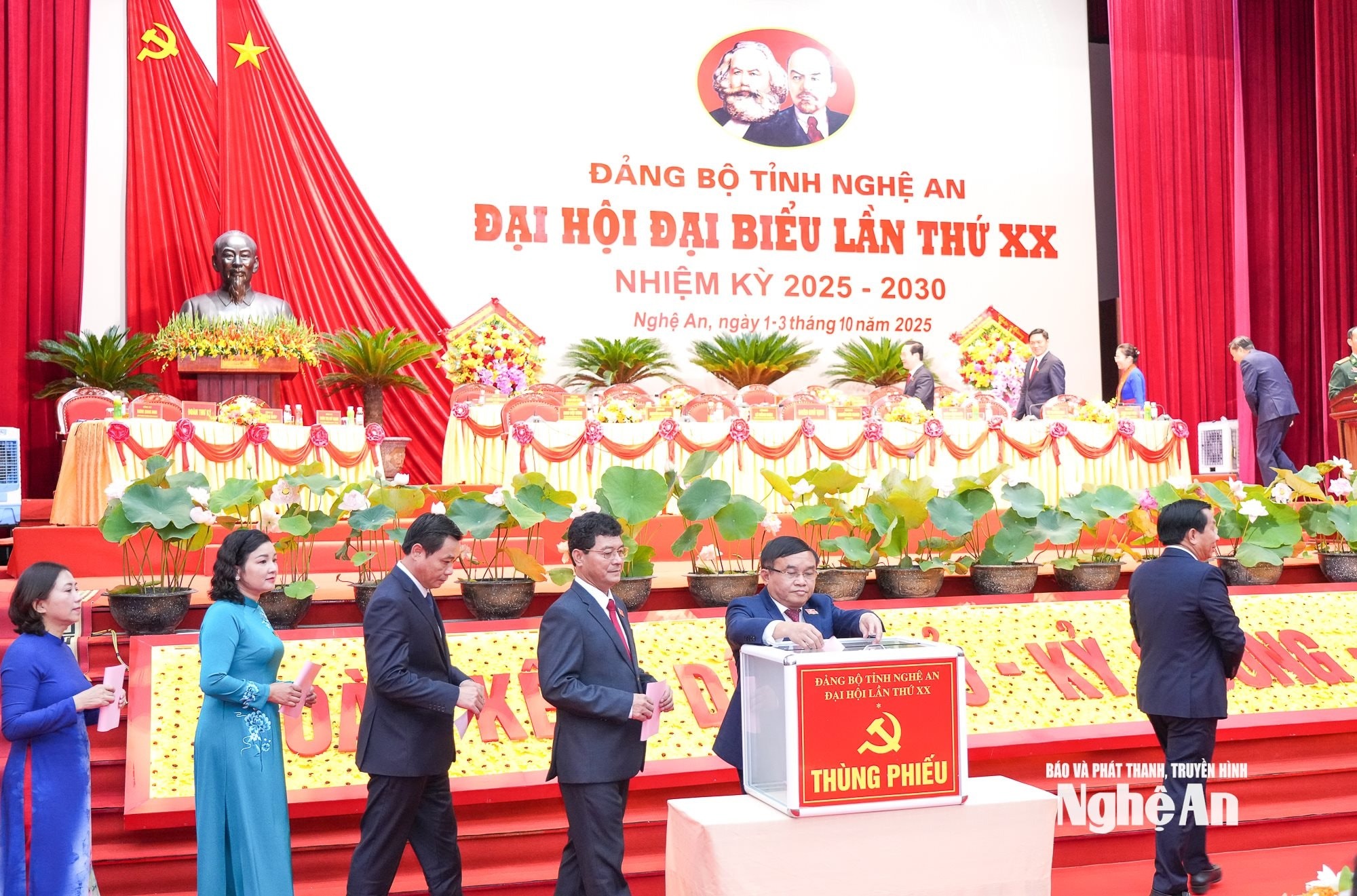 bna_dai-hoi-dang-bo-phieu-1(1).jpg