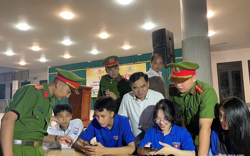 Nghệ An: Xã vùng biên tích cực chuyển đổi số