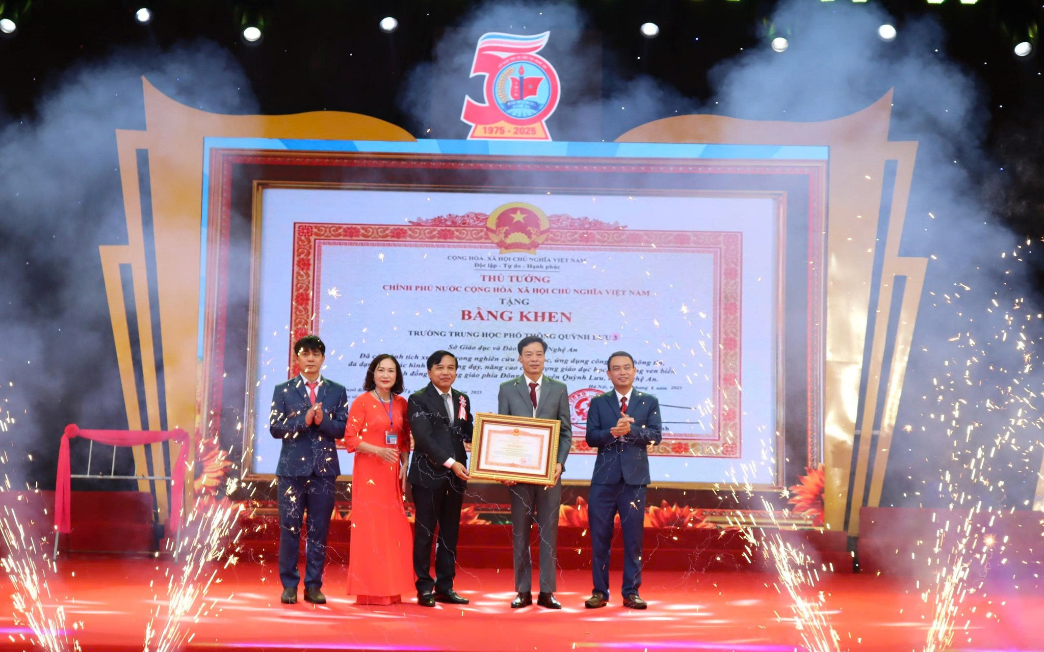 Phó Chủ tịch HĐND tỉnh Nguyễn Như Khôi dự lễ kỷ niệm 50 năm thành lập trường THPT Quỳnh Lưu 3