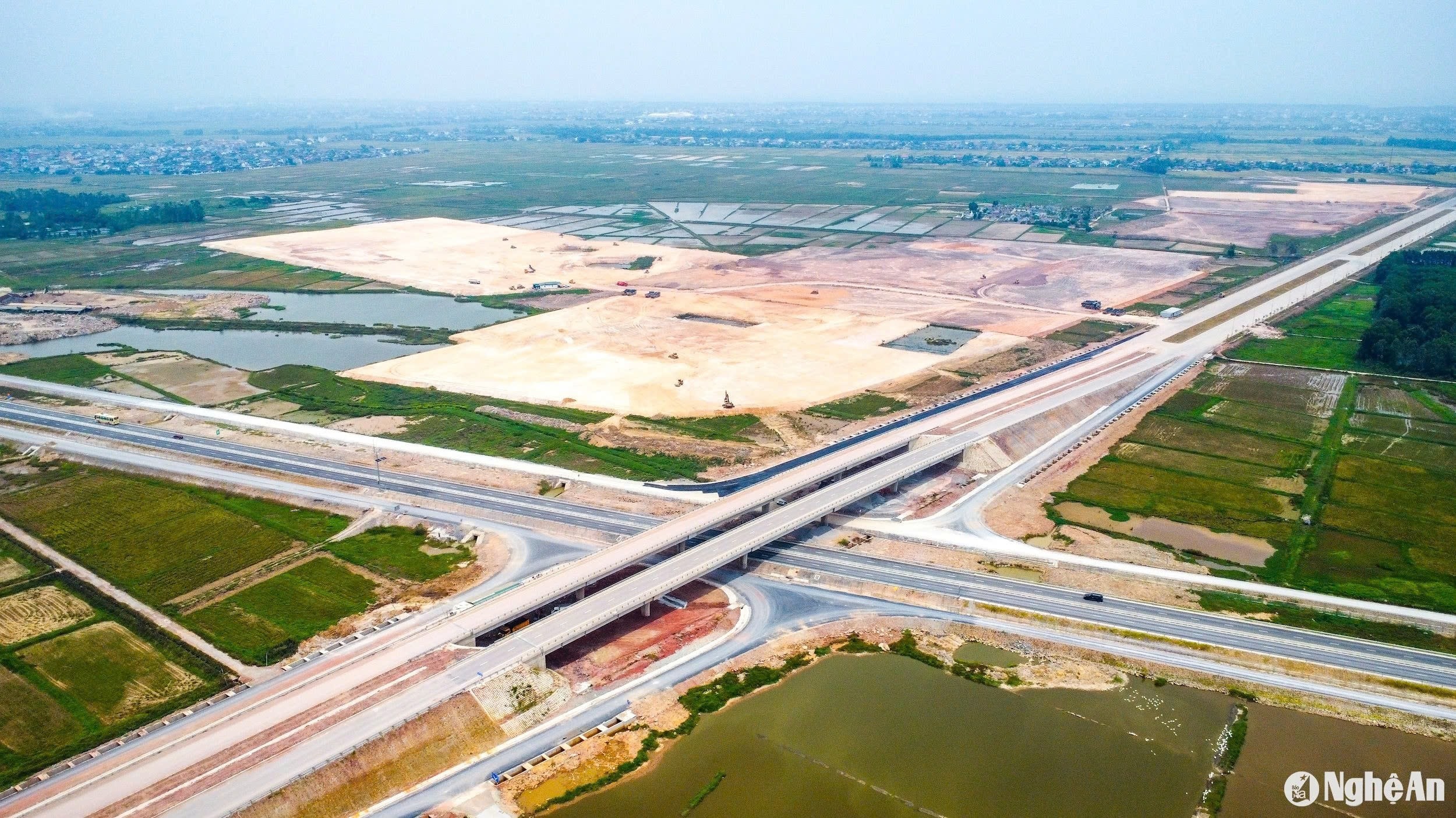 ha-tang-khu-cong-nghiep-vsip-nghe-an-2-dang-trien-khai-tai-kcn-tho-loc-huyen-dien-chau.-anh-thanh-cuong.jpg