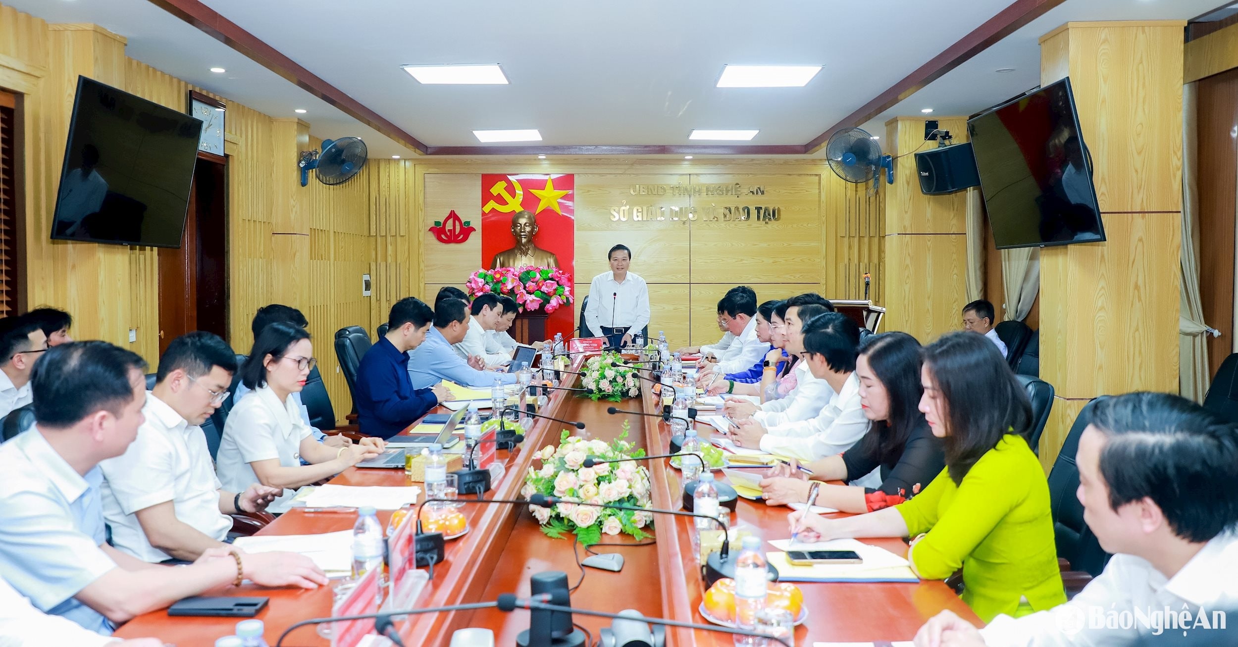 bna_le-hong-vinh-chu-tich-tinh-nghe-an-2.jpg