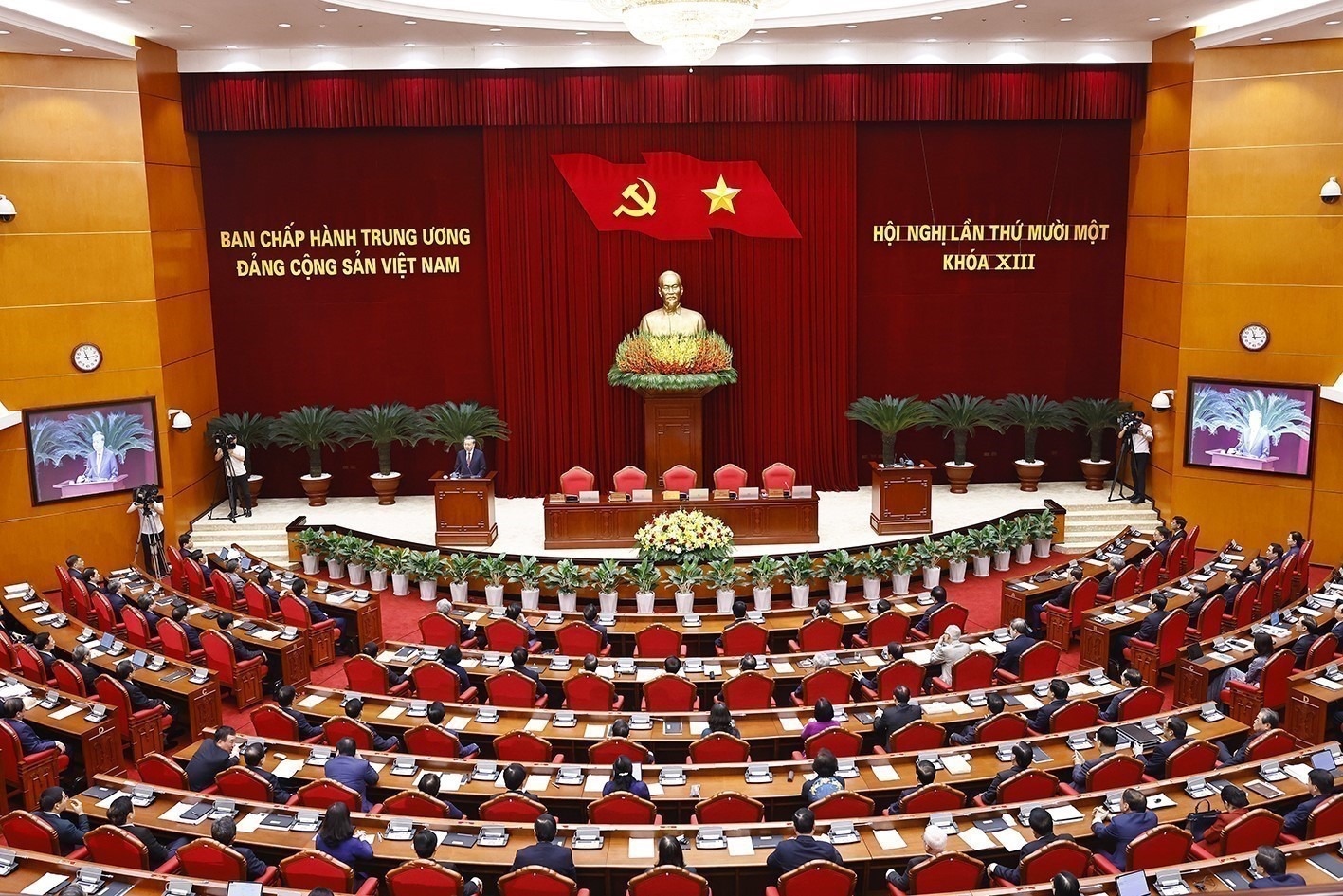 vna-potal-be-mac-hoi-nghi-lan-thu-11-ban-chap-hanh-trung-uong-dang-khoa-xiii-7968272-75848.jpg?width=0&s=22JfaGMu2amROhx2Mp8TRA