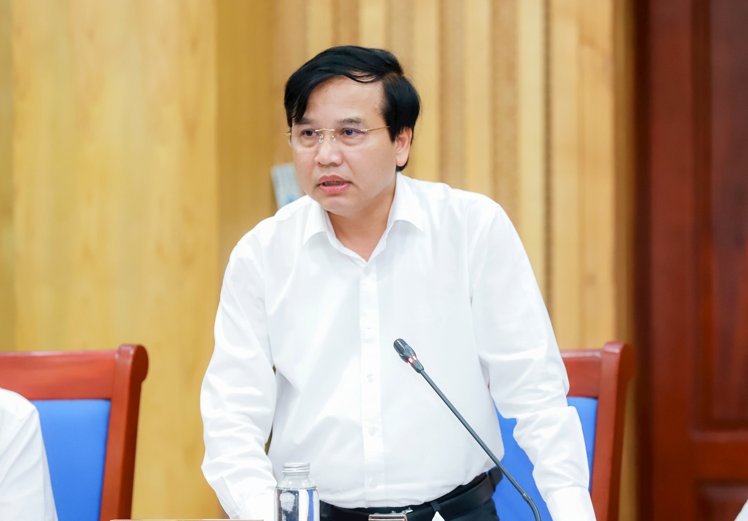 ban_nguyen-nhu-khoi.jpg