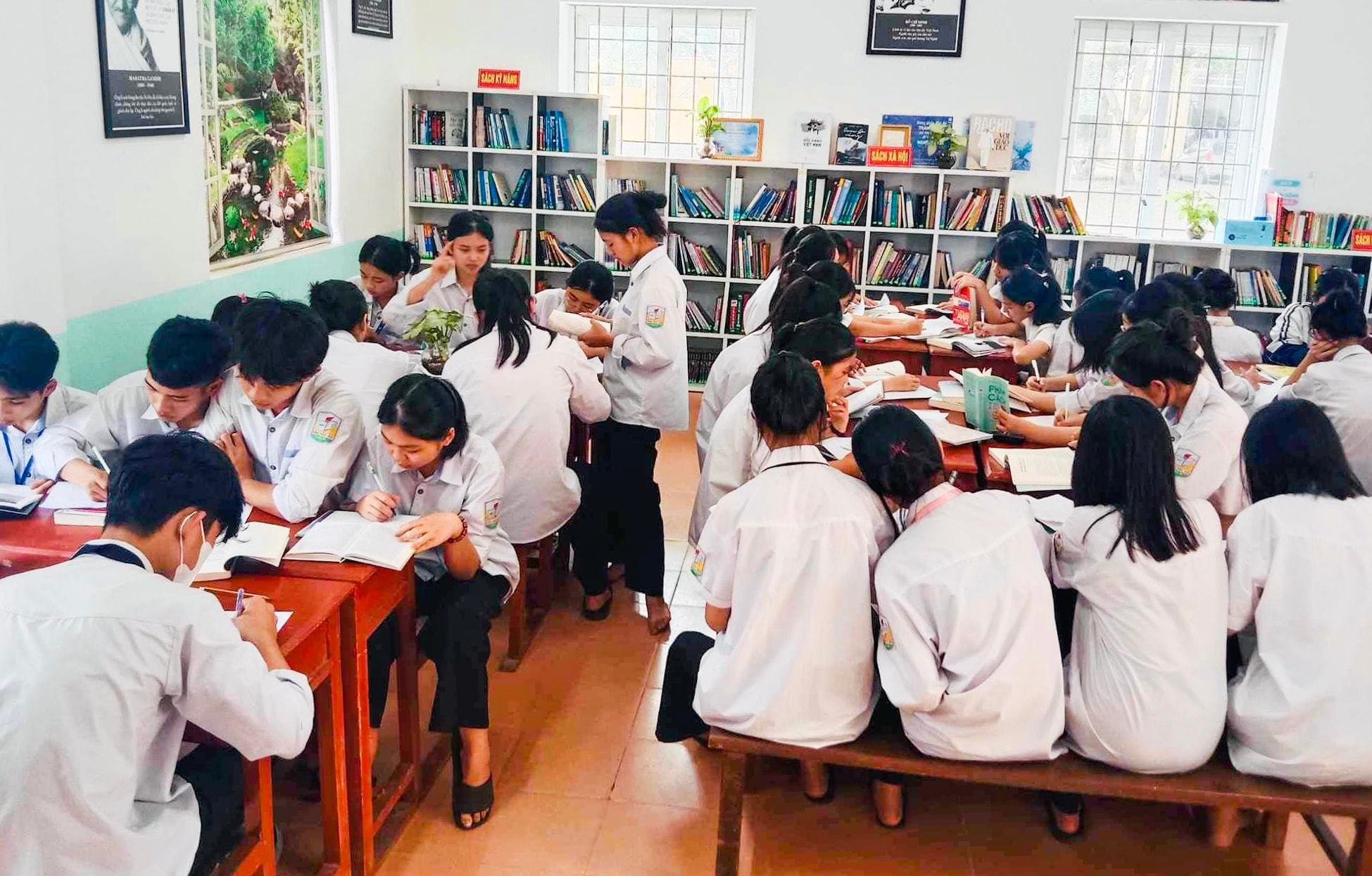 Để sách thực sự là người bạn đồng hành cùng giới trẻ