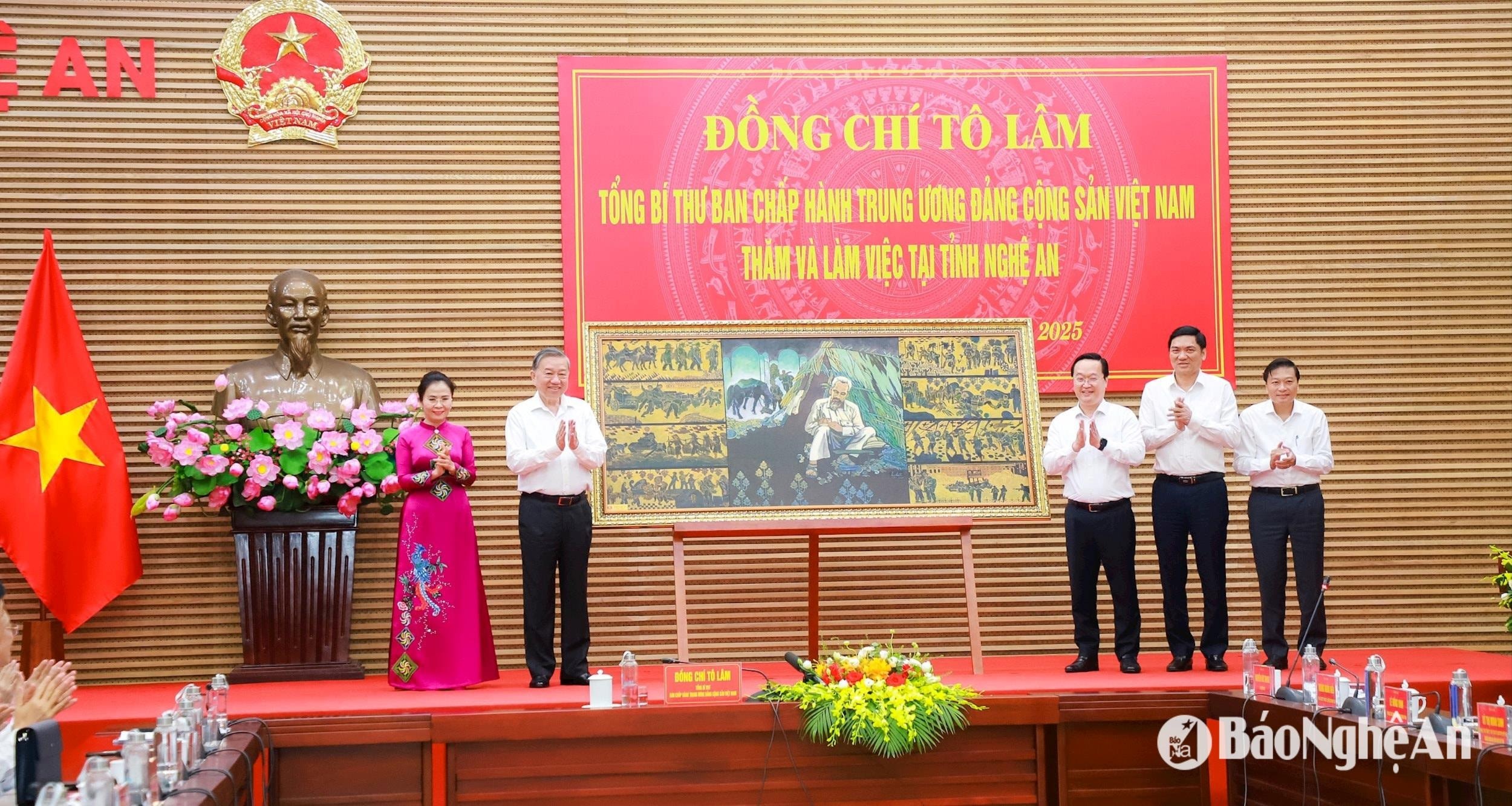 bna_tong-bi-thu-1b8ca2415d72619cdef5c74e9d7aed2c(1).jpg