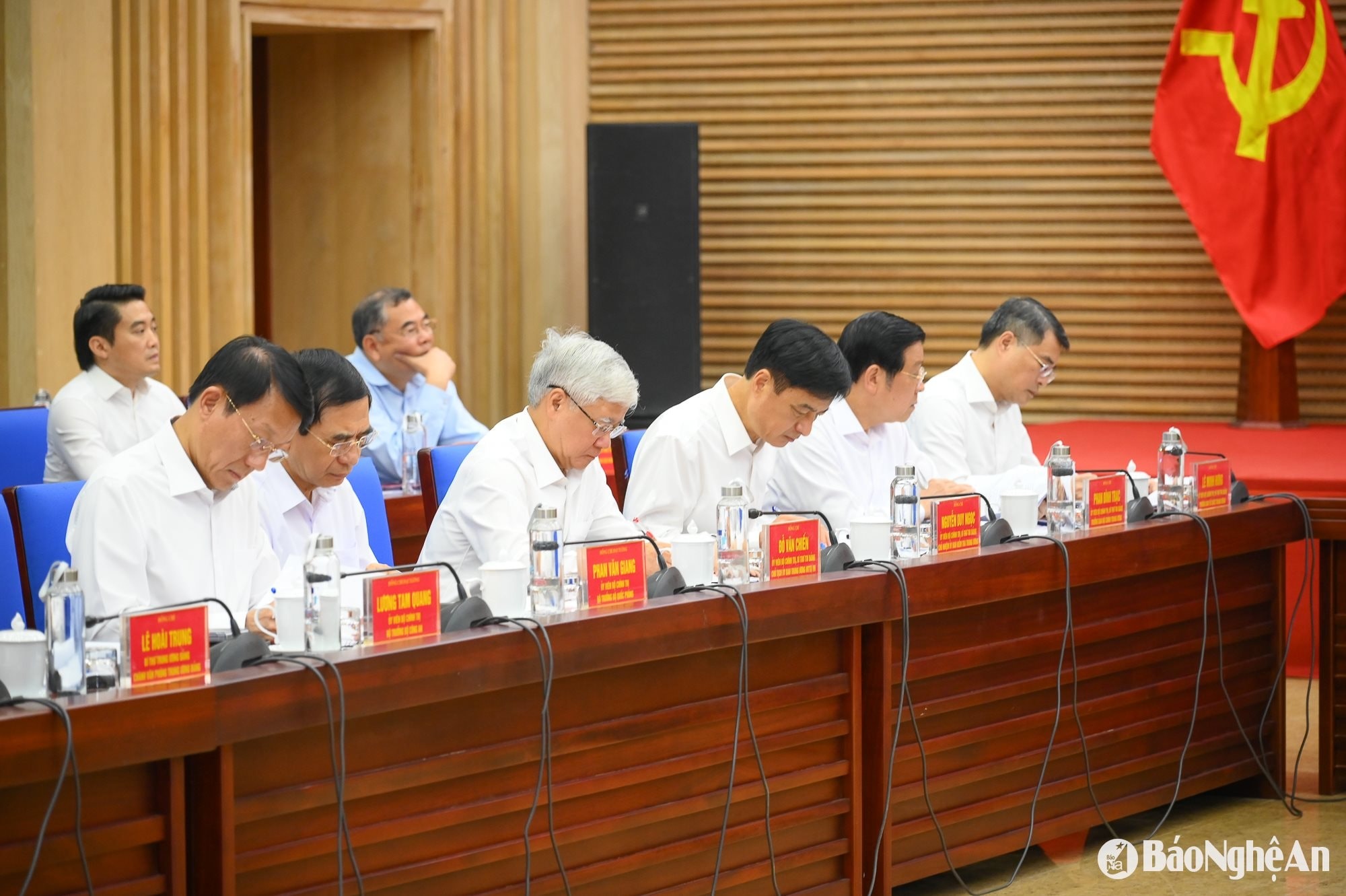 bna_tong-bi-thu-lv-voi-nghe-an-14.jpg