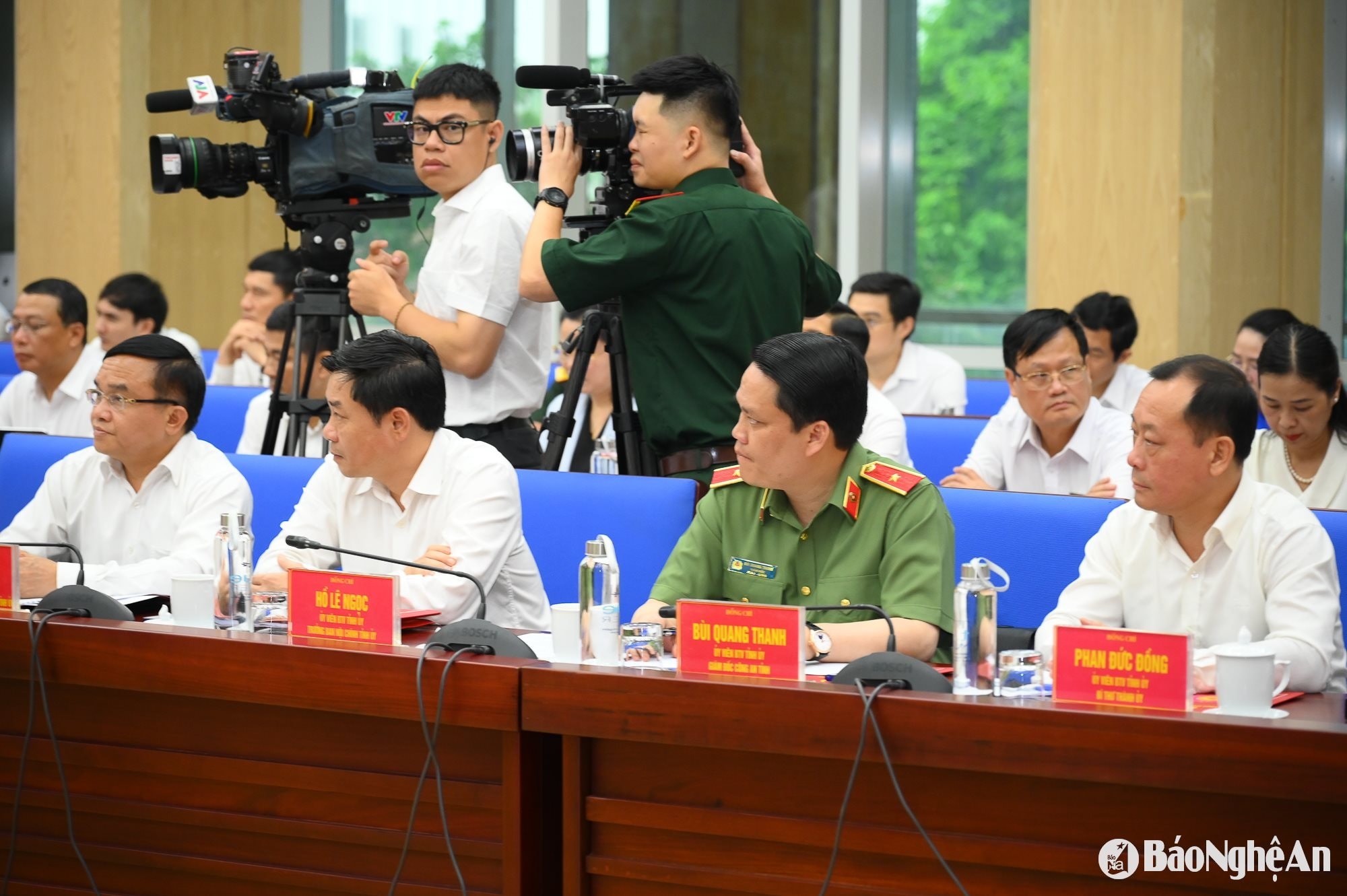 bna_tong-bi-thu-lv-voi-nghe-an-15.jpg