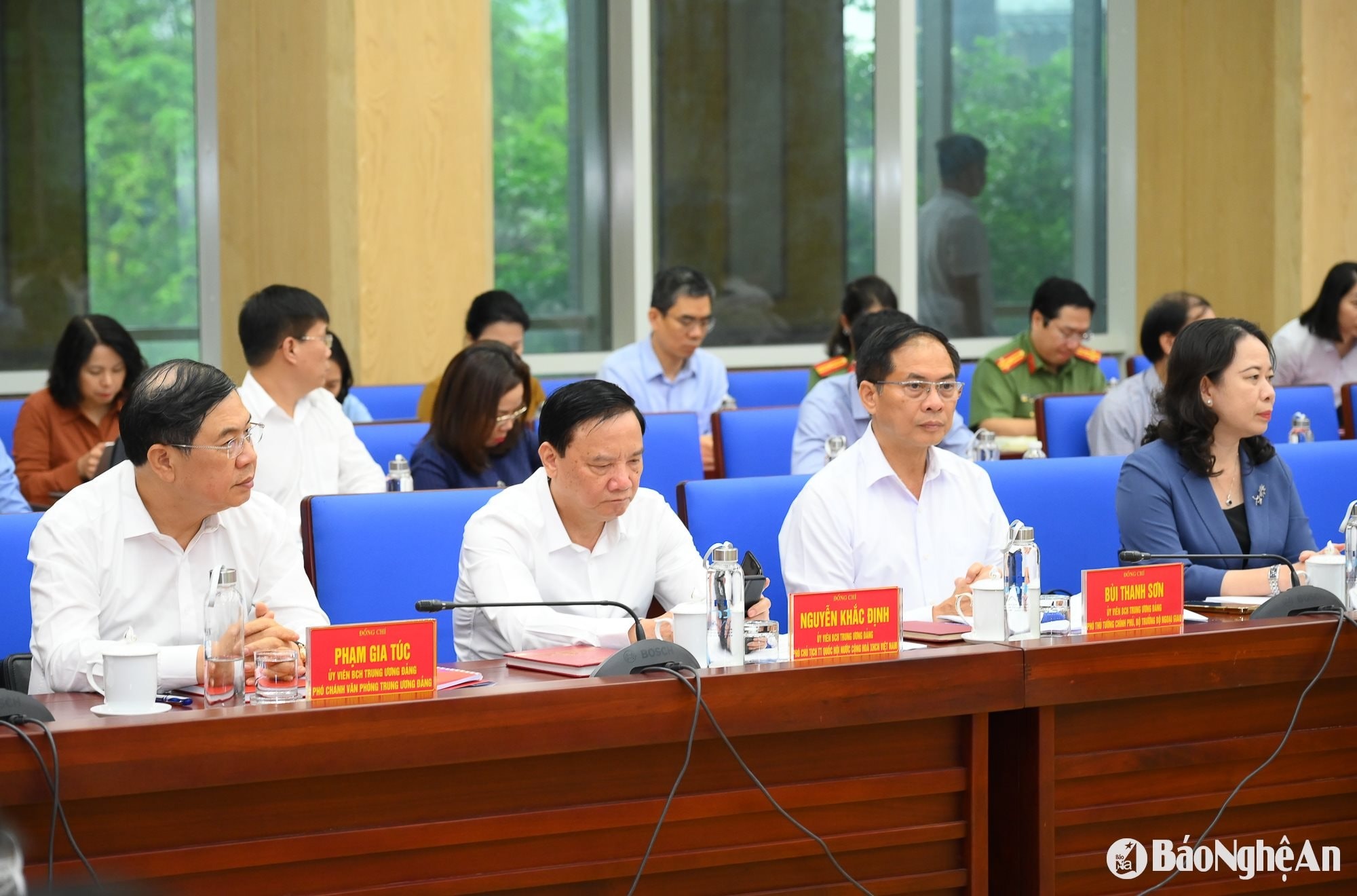 bna_tong-bi-thu-lv-voi-nghe-an-19.jpg