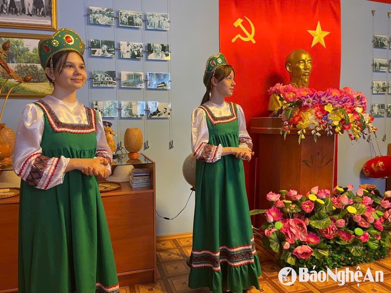 bna_-cac-em-hoc-sinh-ulyanop-ke-chuyen-ve-chu-tich-ho-chi-minh.jpg