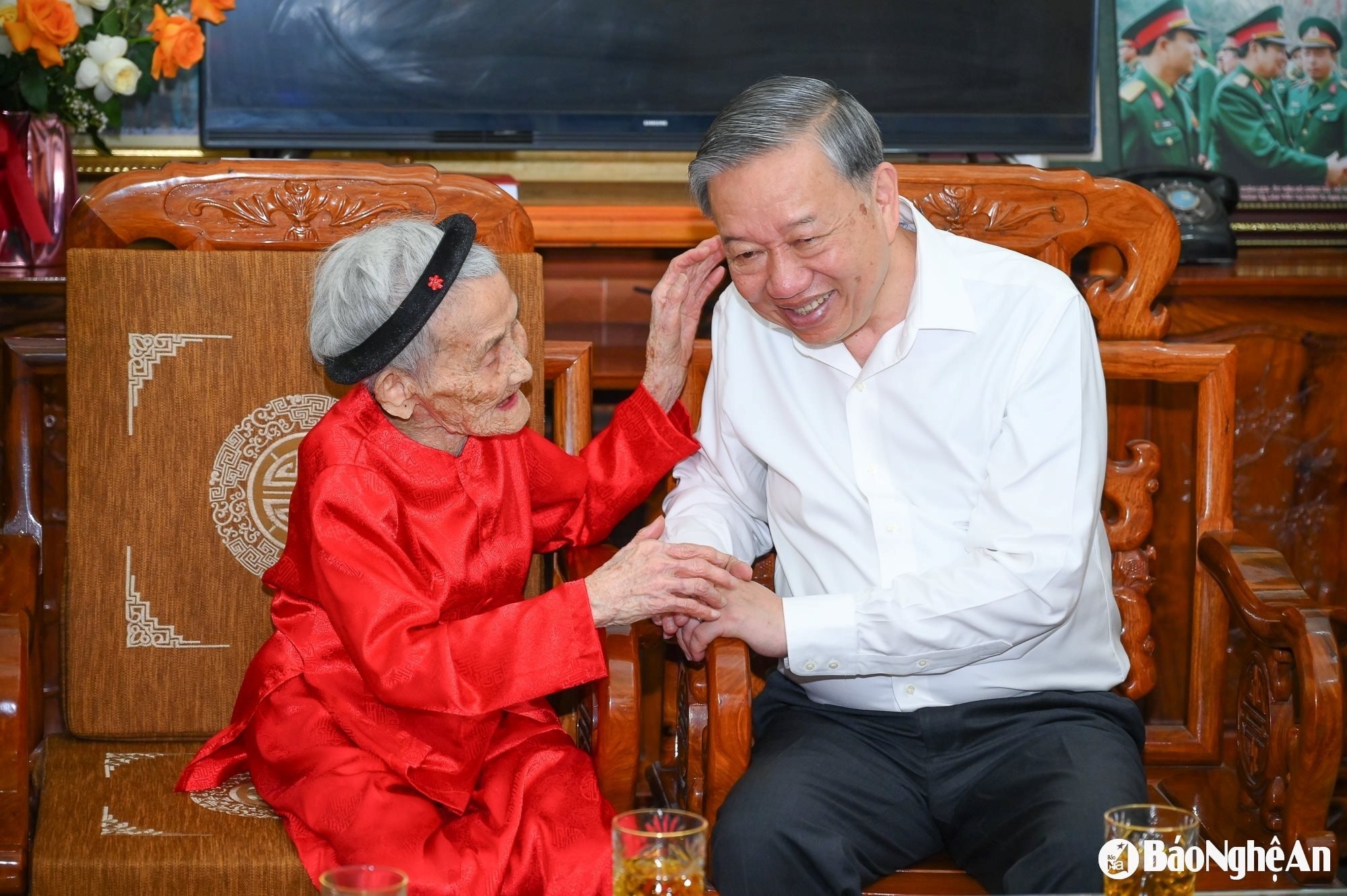 bna_tong-bi-thu-lv-voi-nghe-an-139-2.jpg