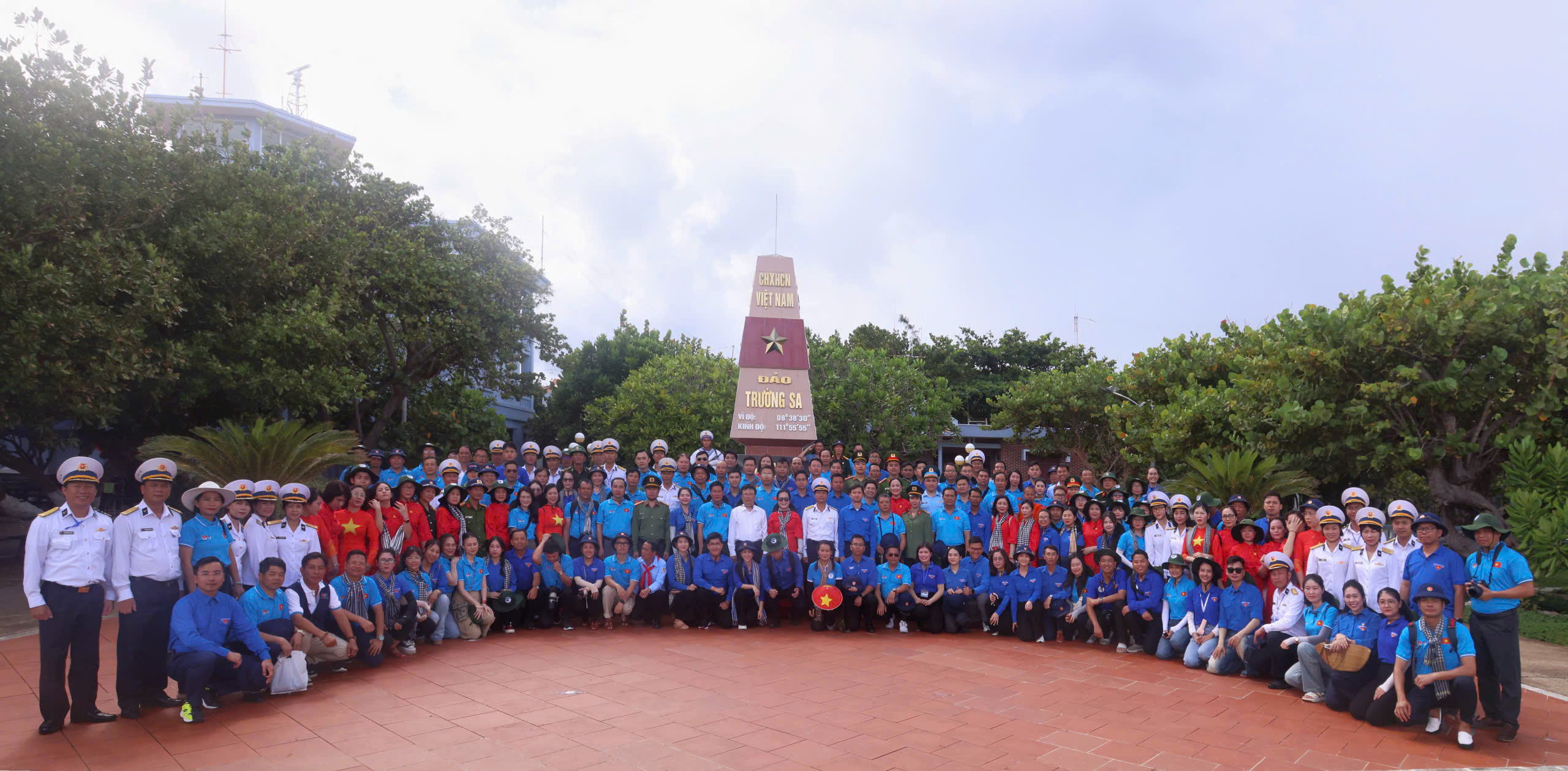 Đoàn công tác tỉnh Nghệ An hoàn thành chuyến thăm và động viên quân dân trên huyện đảo Trường Sa