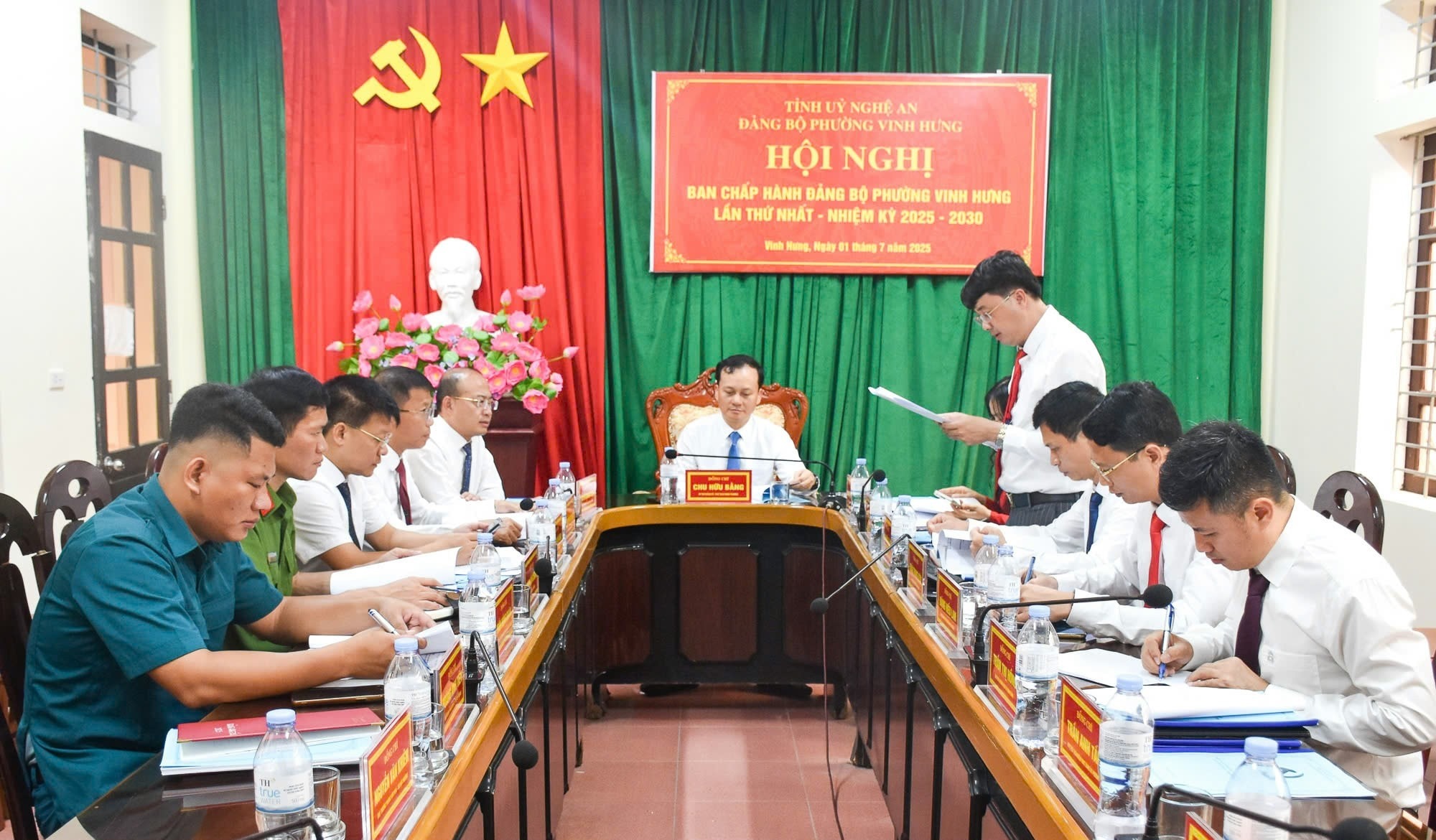 vinh-hung.jpg