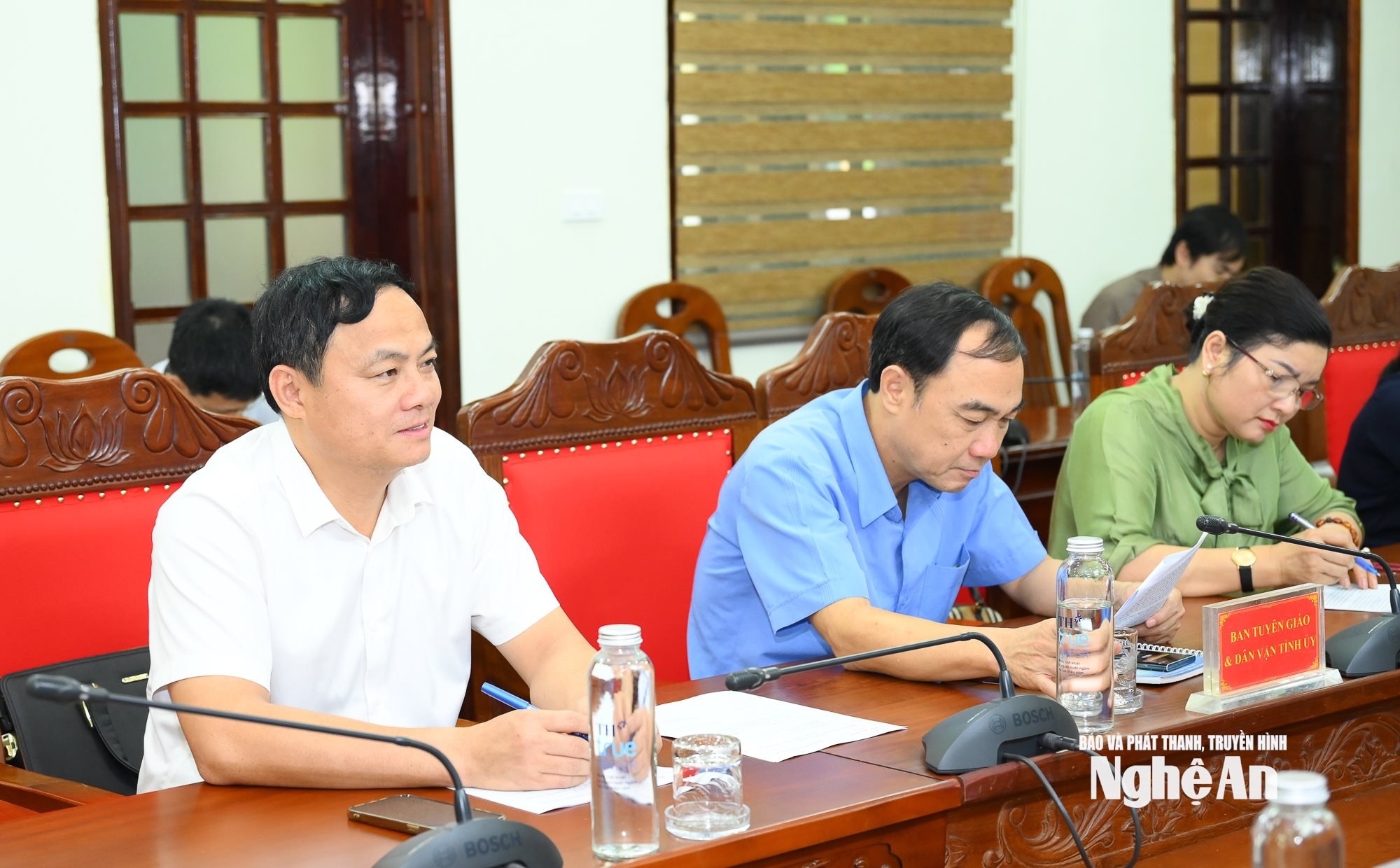 bna_thuong-truc-lv-voi-cac-co-quan-giup-viec-6.jpg