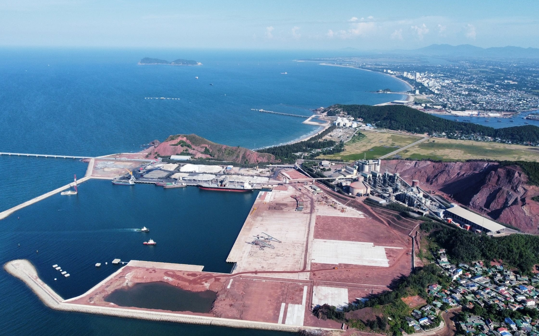 Đoàn ĐBQH tỉnh Nghệ An: Quyết liệt xử lý đơn thư, theo sát kiến nghị của người dân