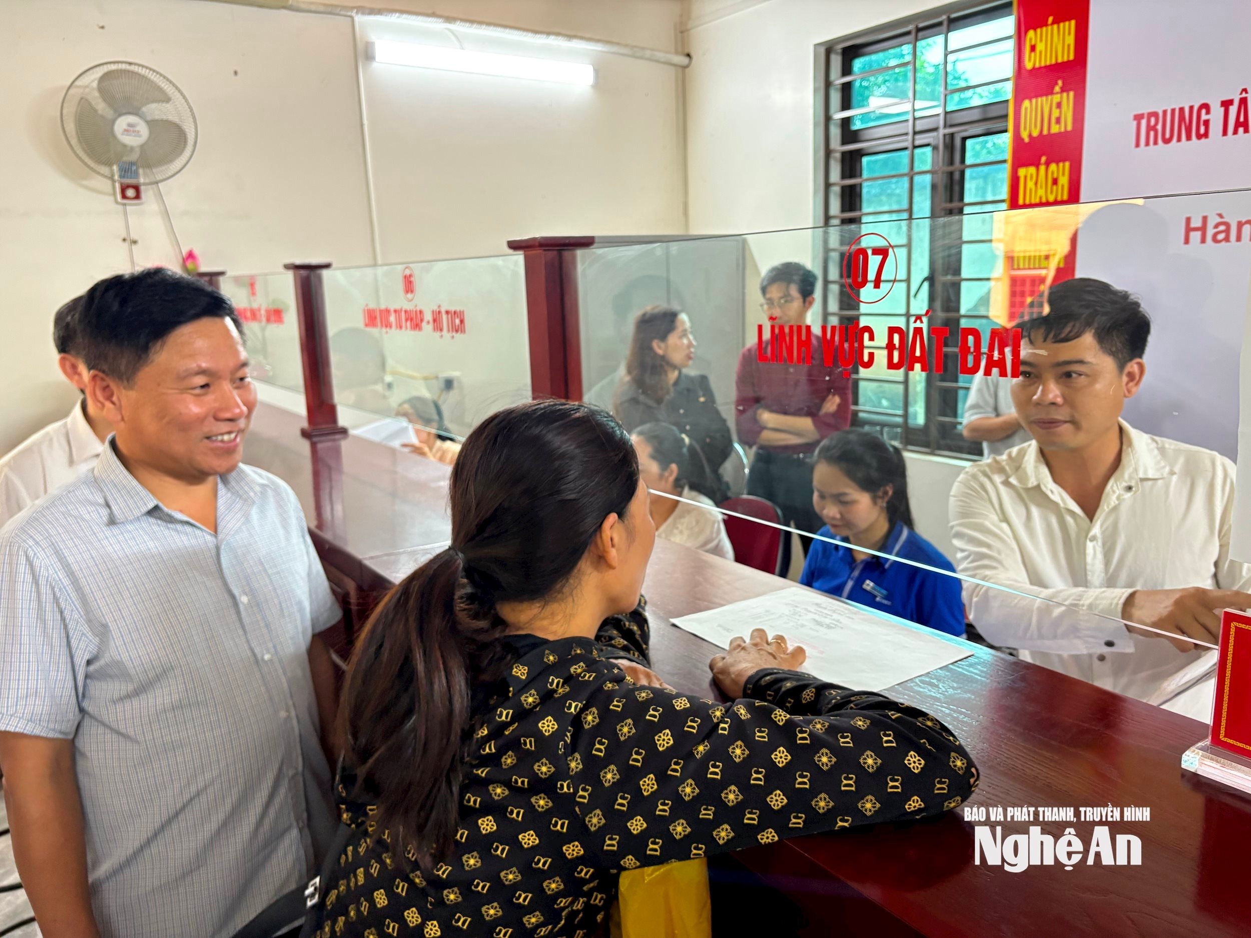 bna_kiem-tra-tai-trung-tam-phuc-vu-hcc-xa-nghia-hung.jpeg